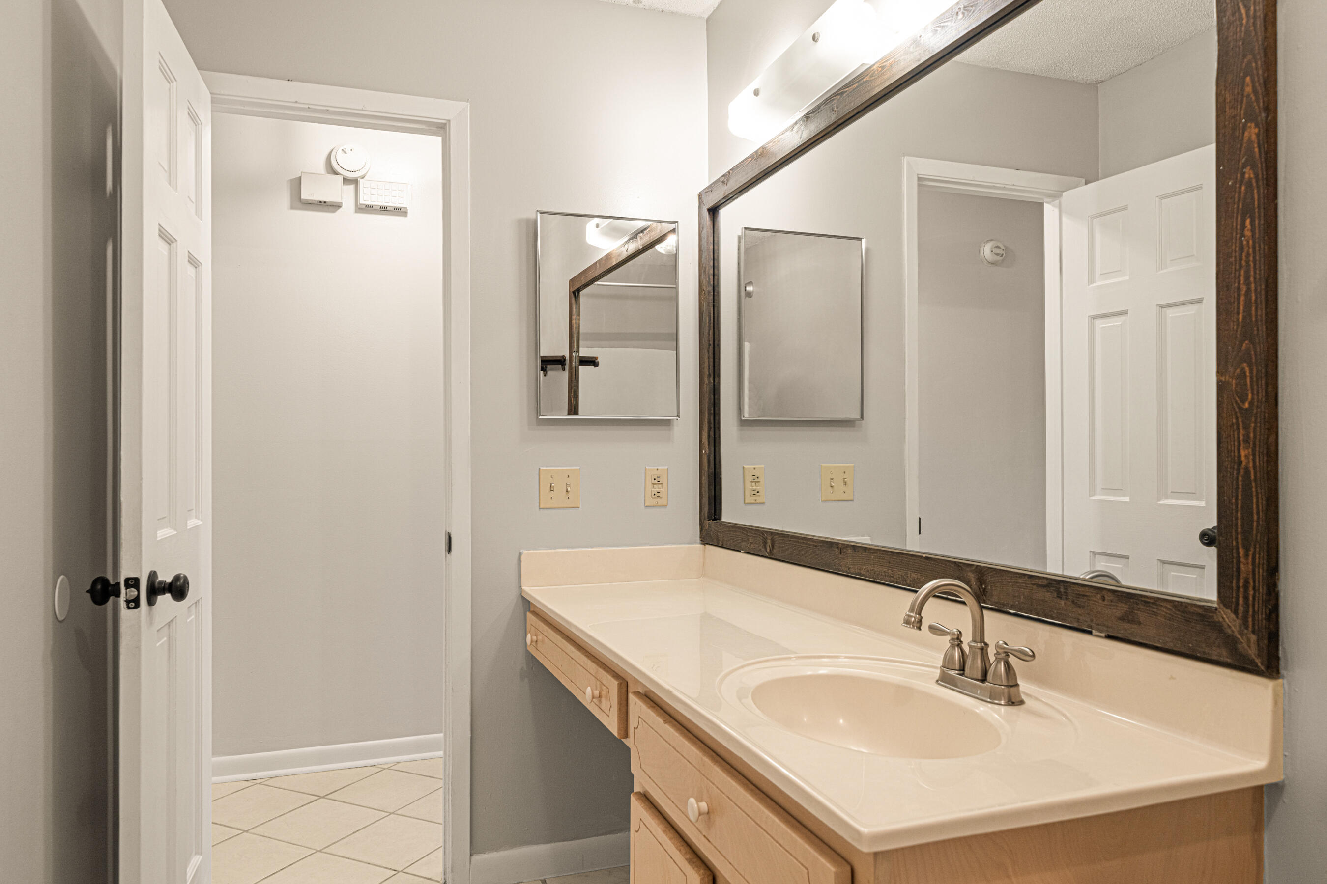PALM ESTATES UNIT 1 - Residential
