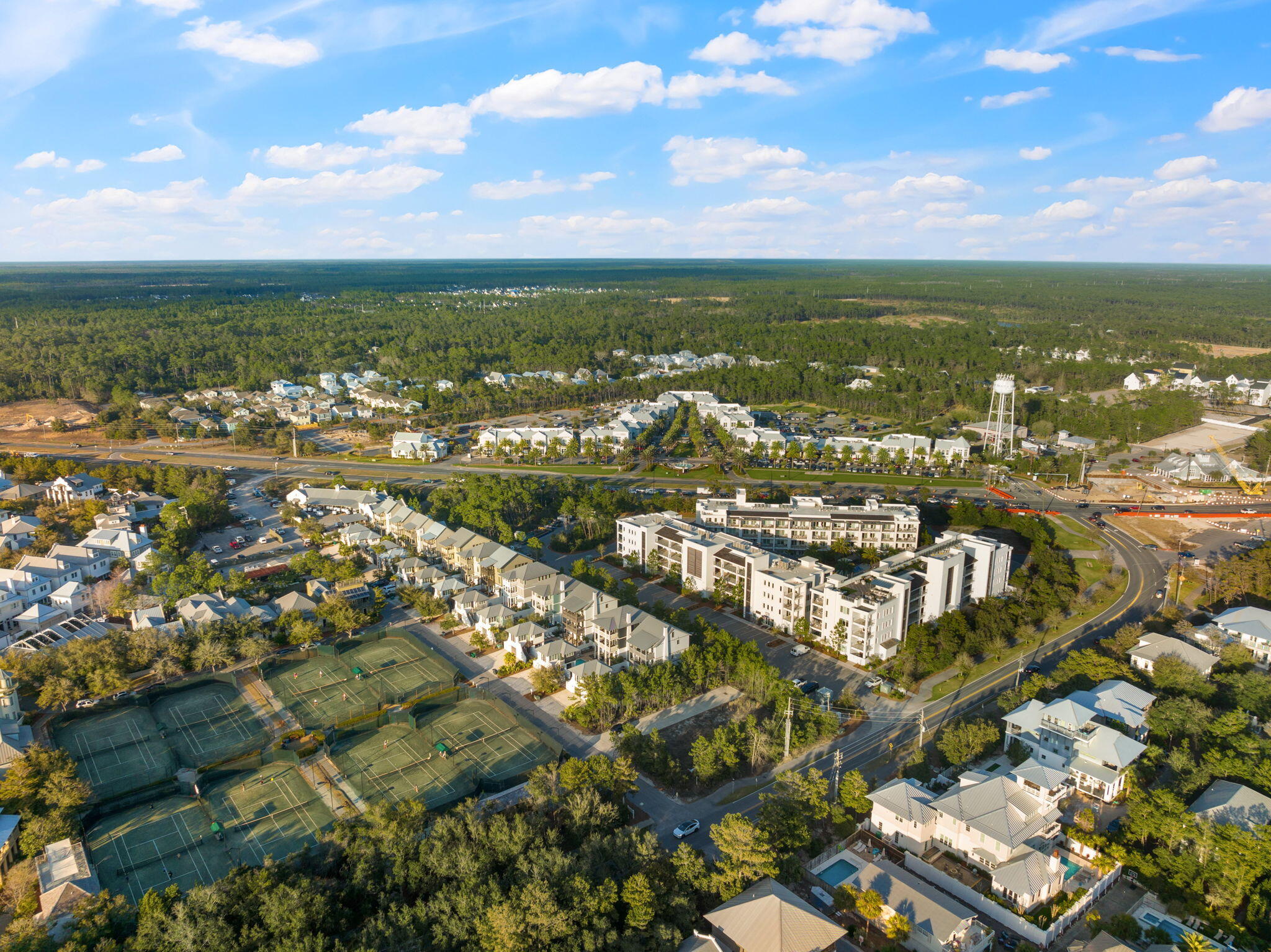 COSTA CARINA - Residential