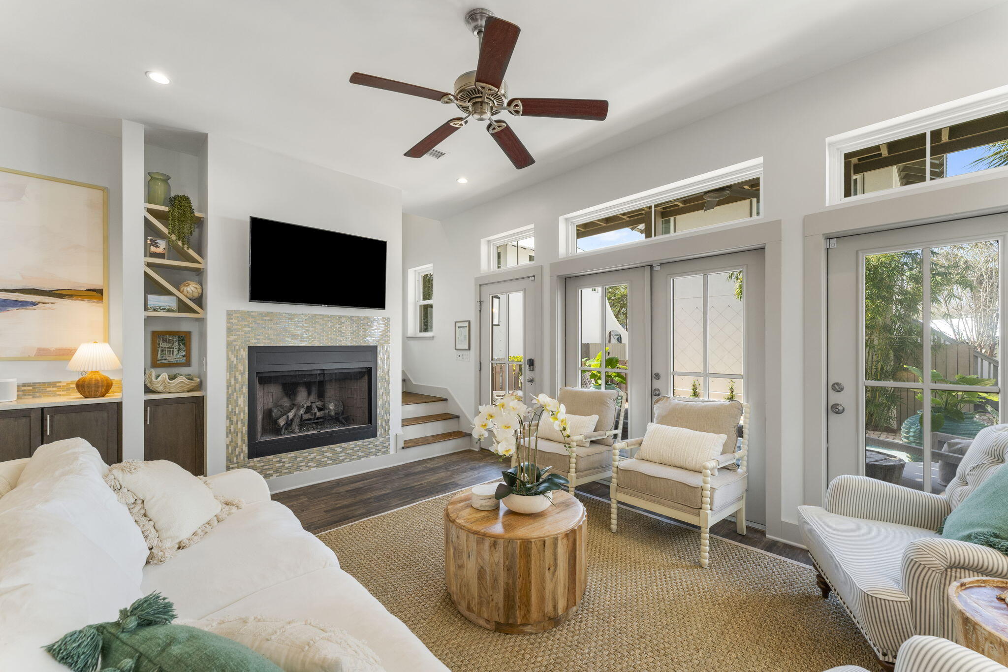 COSTA CARINA - Residential