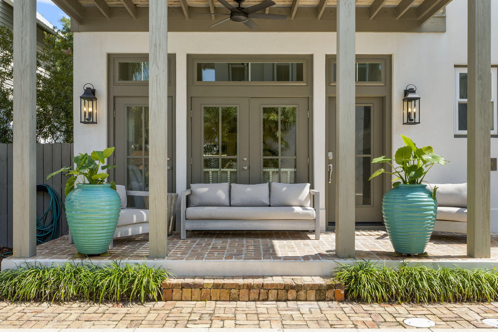 COSTA CARINA - Residential