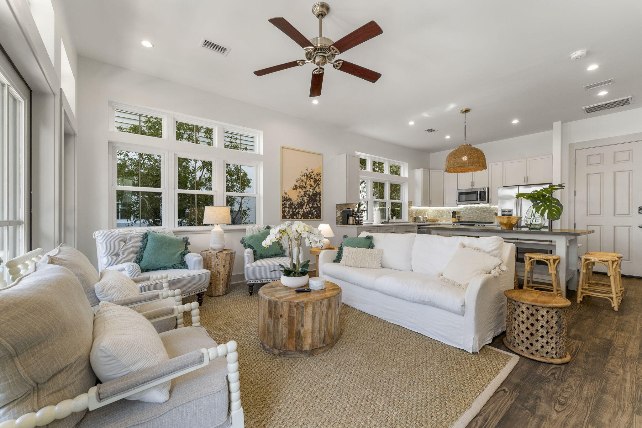 COSTA CARINA - Residential