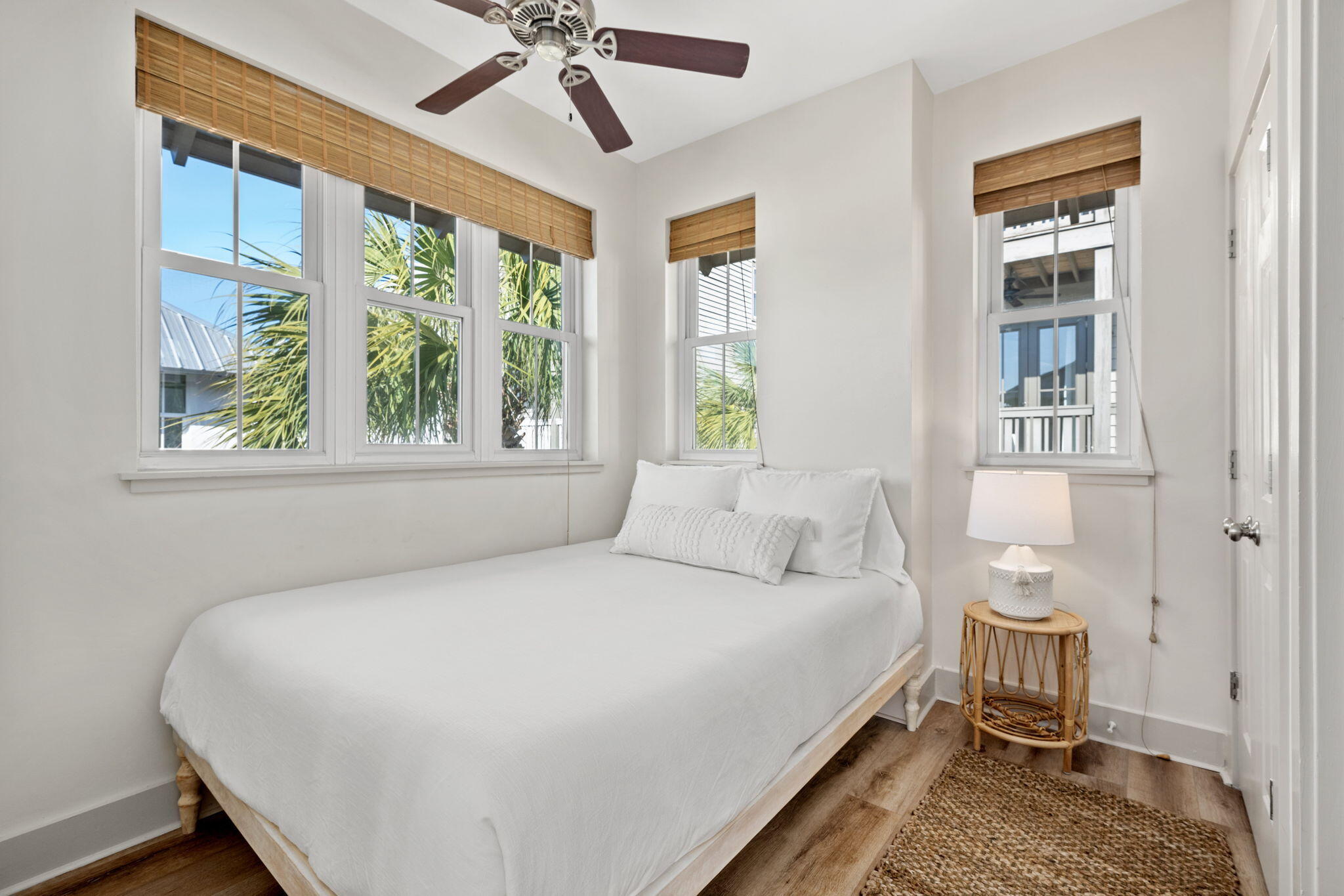 COSTA CARINA - Residential