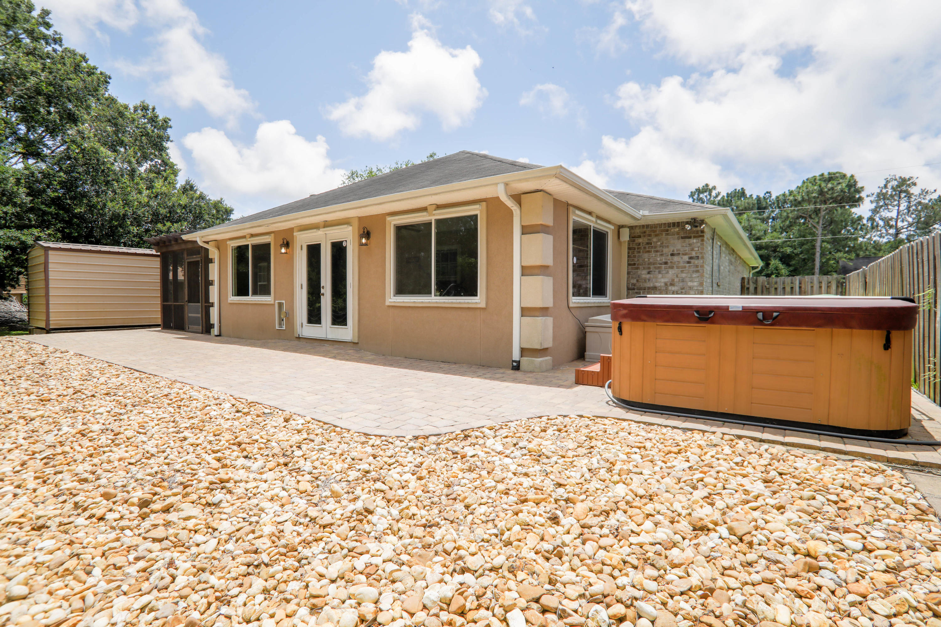 HOLLEY BY THE SEA - Residential