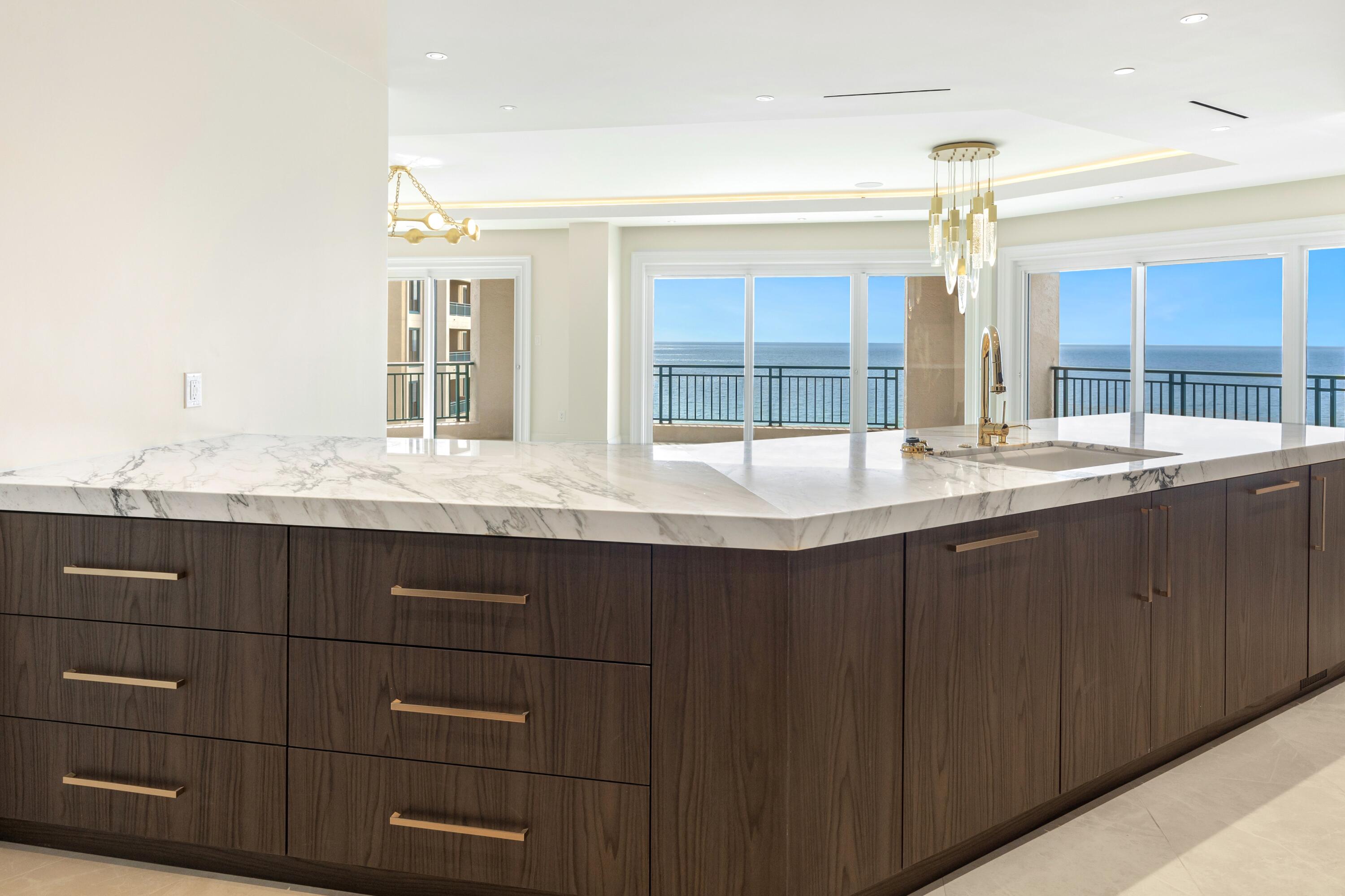 SOUTHWINDS III AT SANDESTIN - Residential