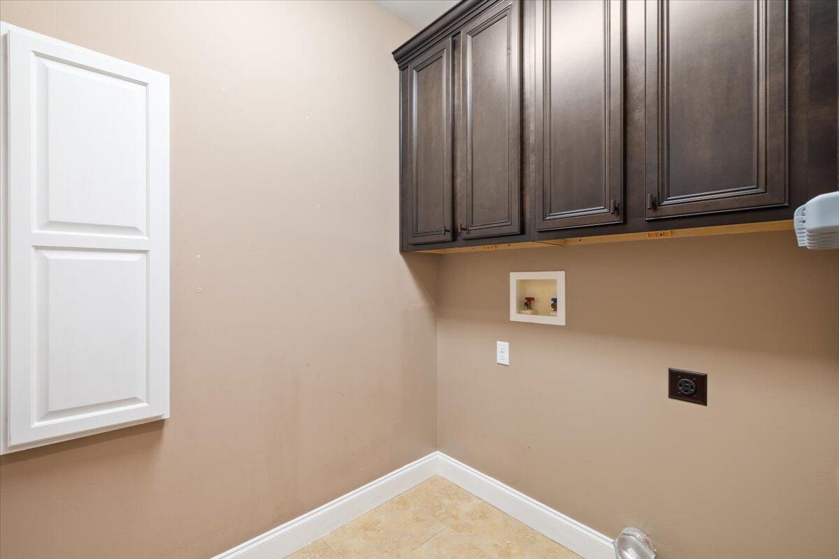 Stables At Rocky Bayou - Residential Lease