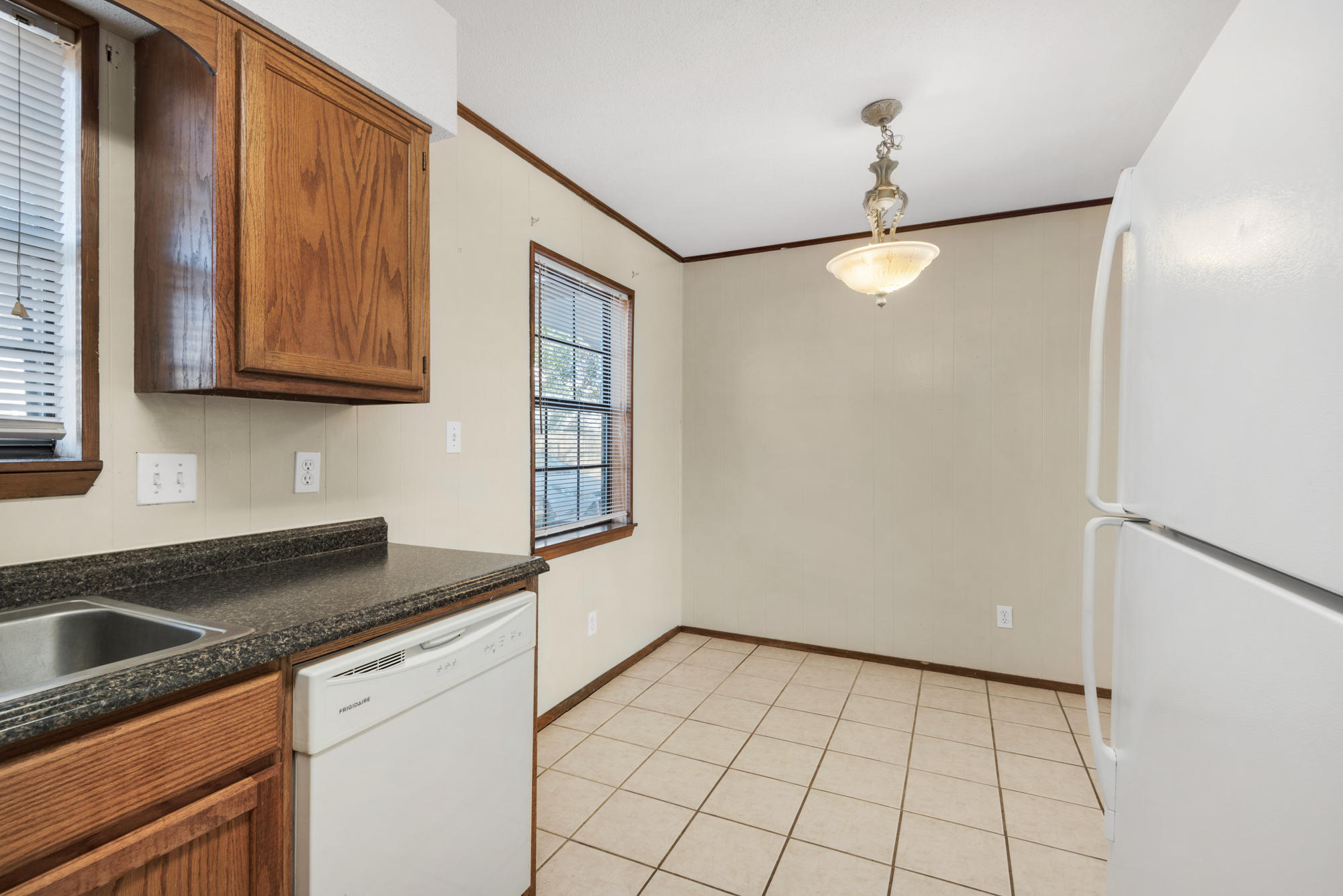 TOKALON ONE - Residential Lease