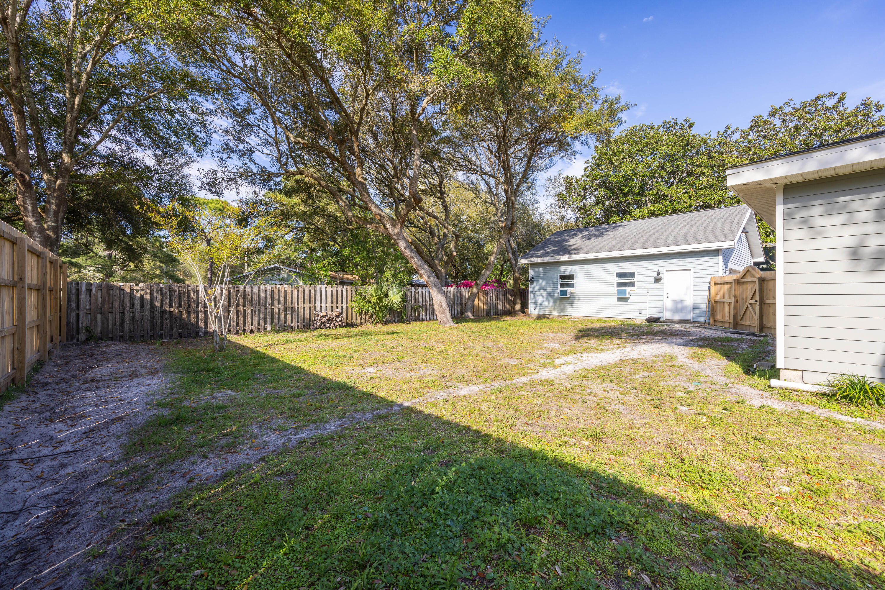 EASTWOOD 3RD ADD - Residential