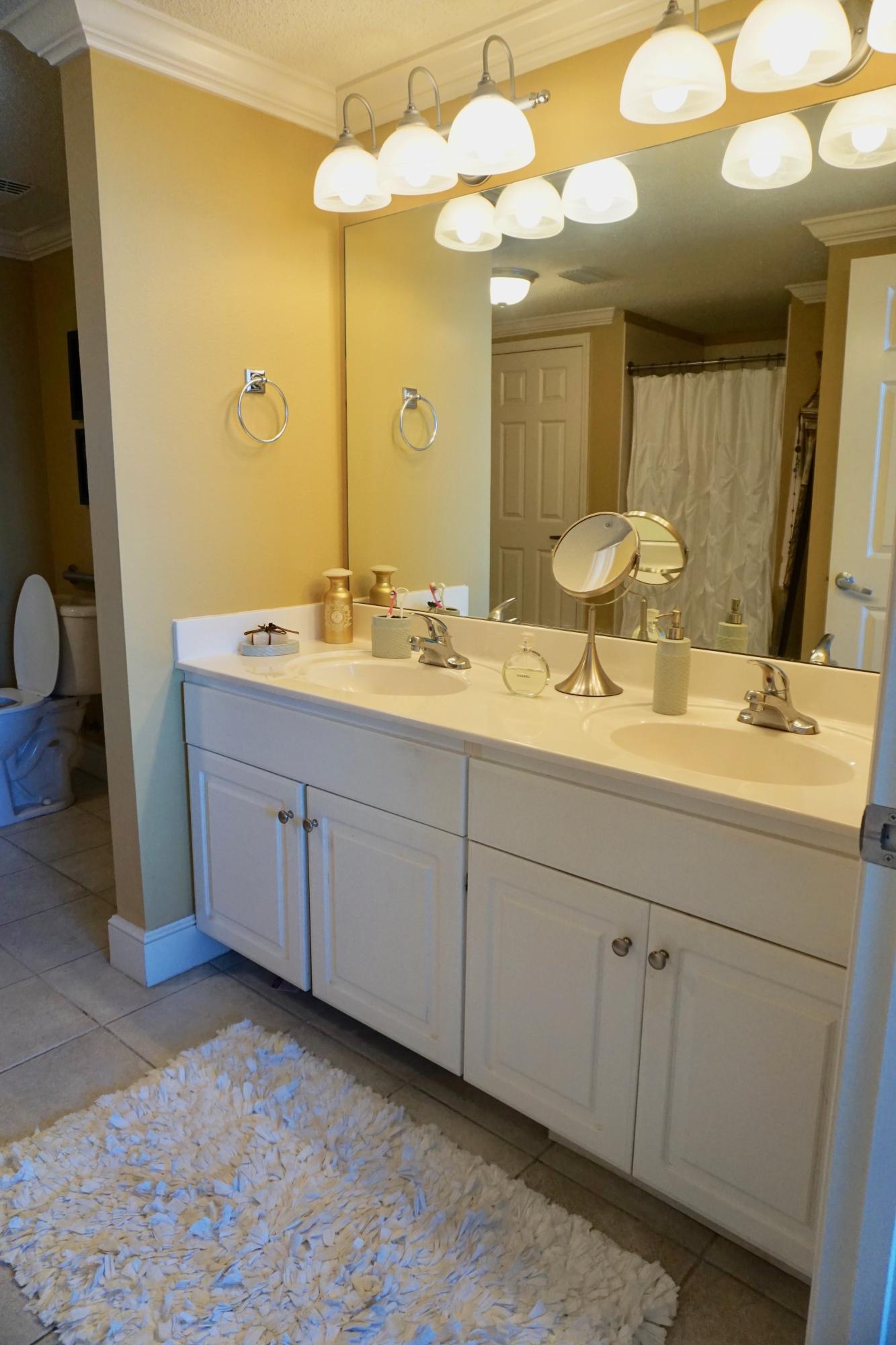 MAJESTIC BEACH TOWERS I - Residential