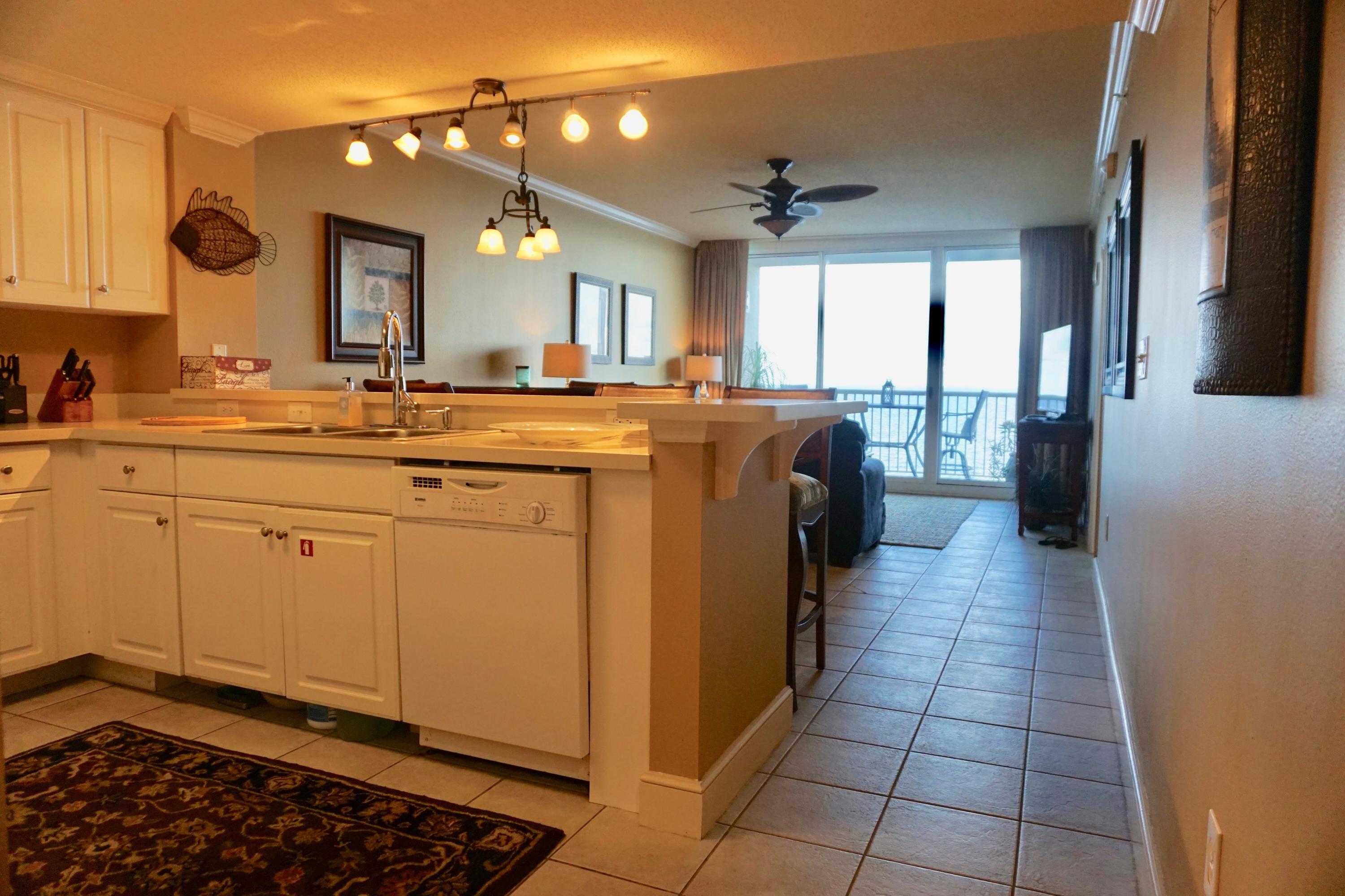 MAJESTIC BEACH TOWERS I - Residential