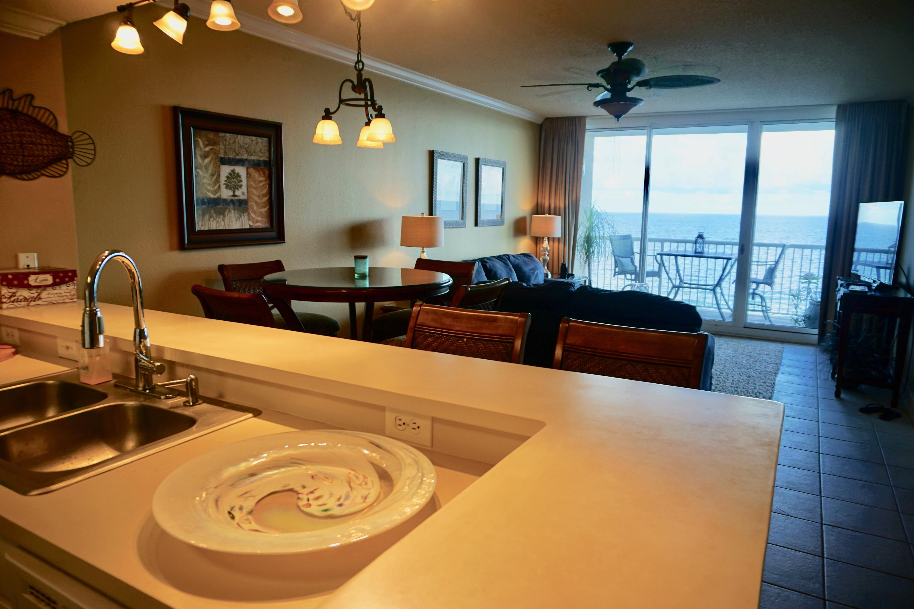 MAJESTIC BEACH TOWERS I - Residential