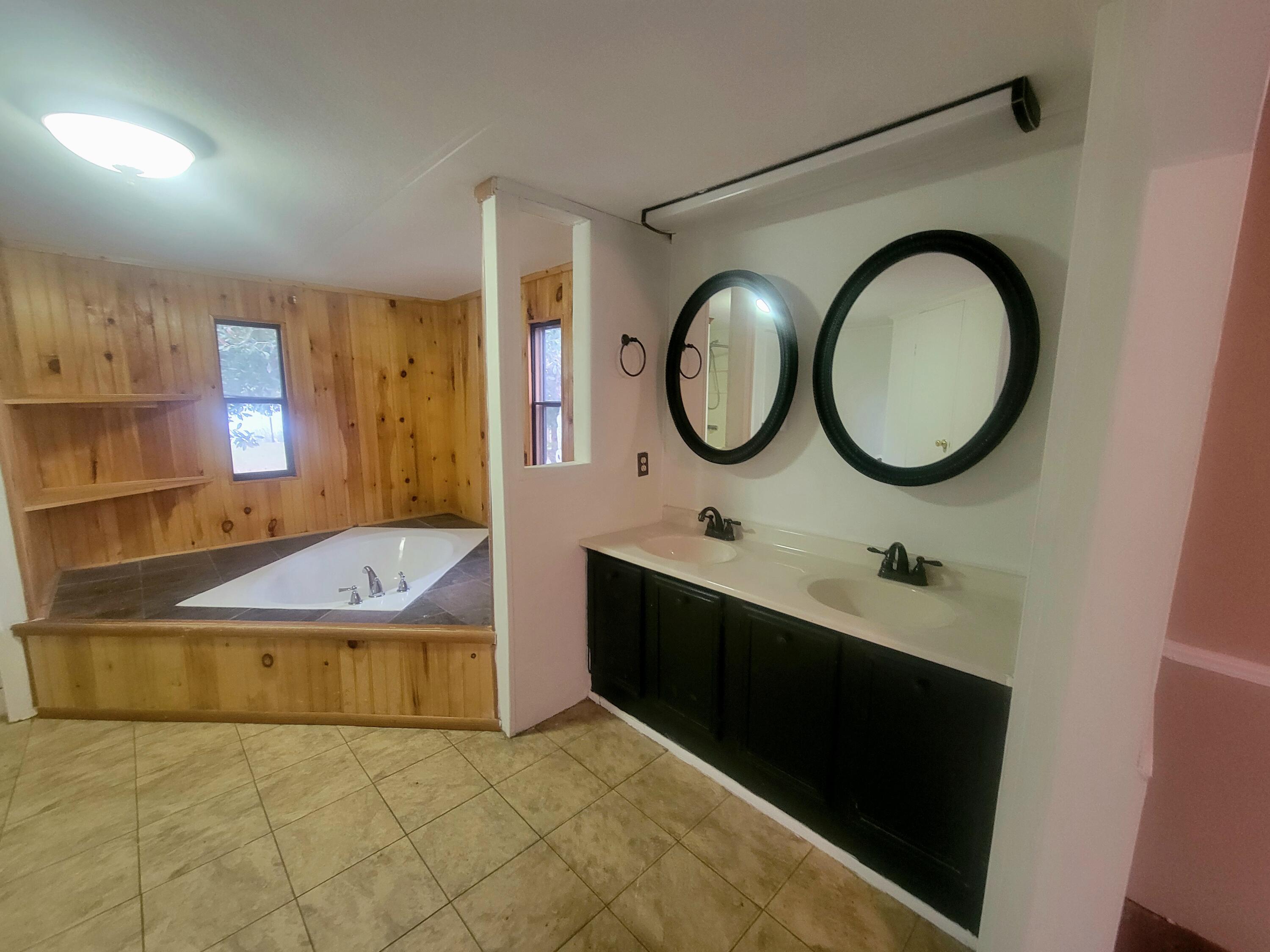 PARADISE ISLAND - Residential