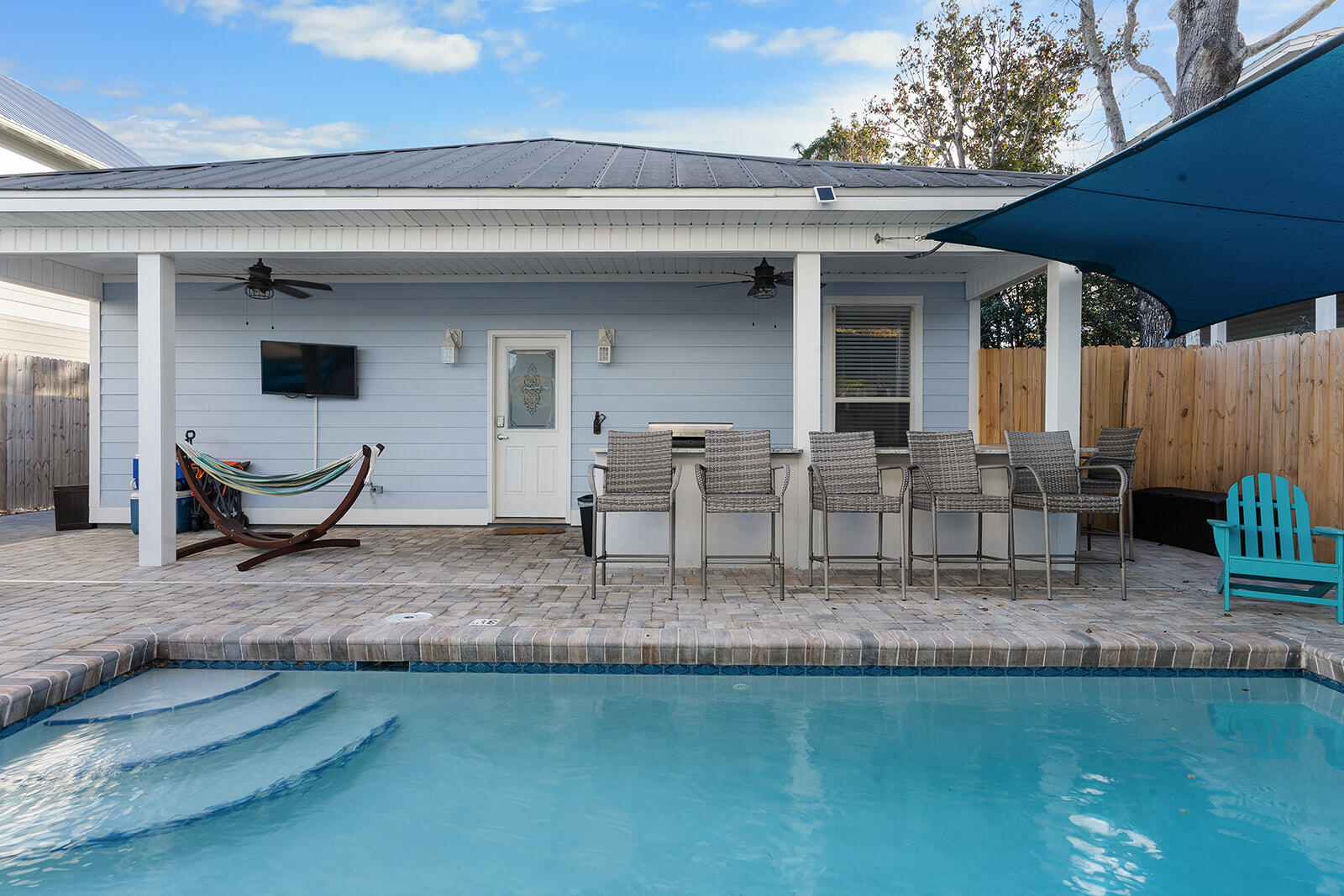 CRYSTAL BEACH - Residential
