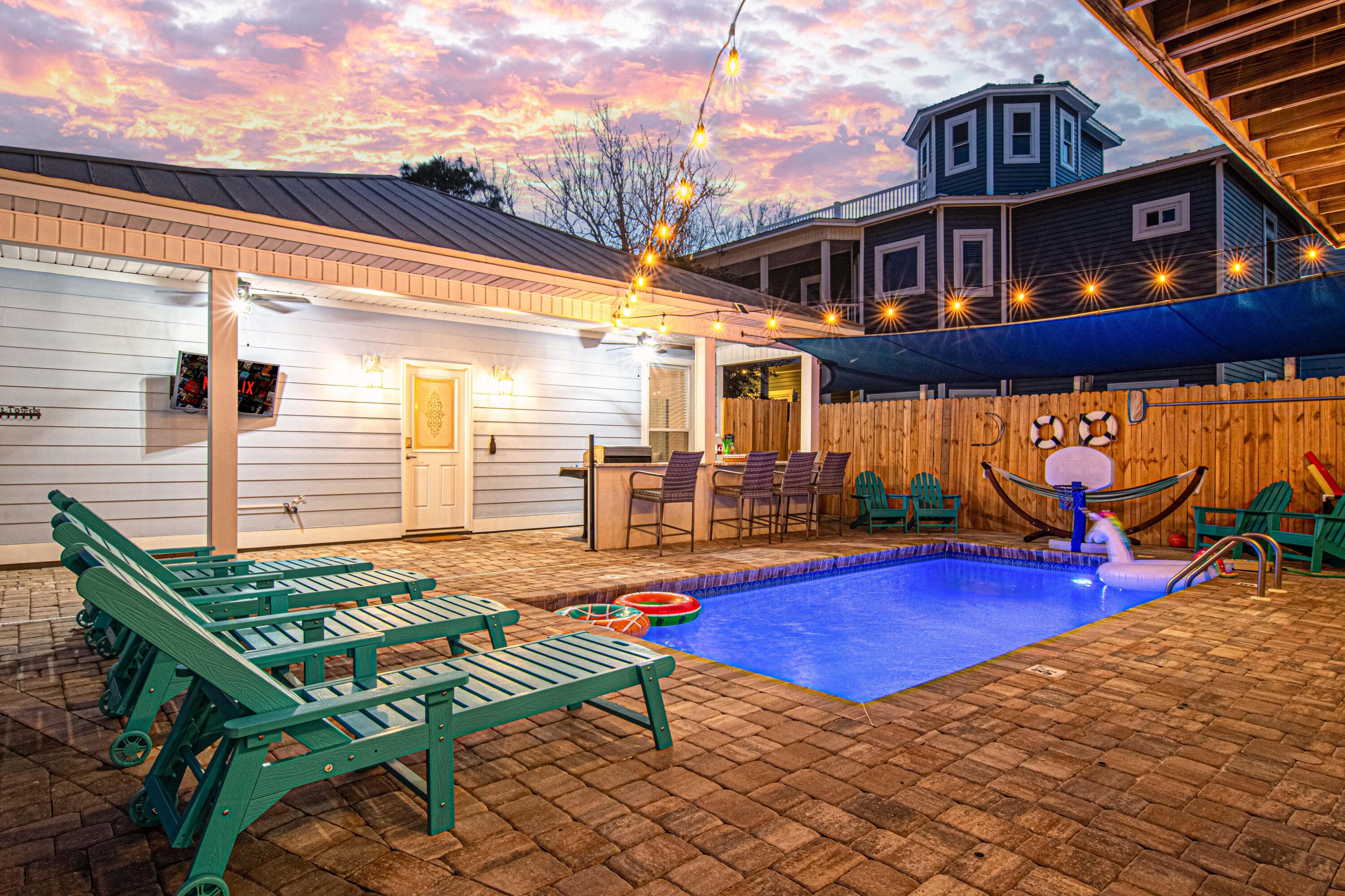 CRYSTAL BEACH - Residential
