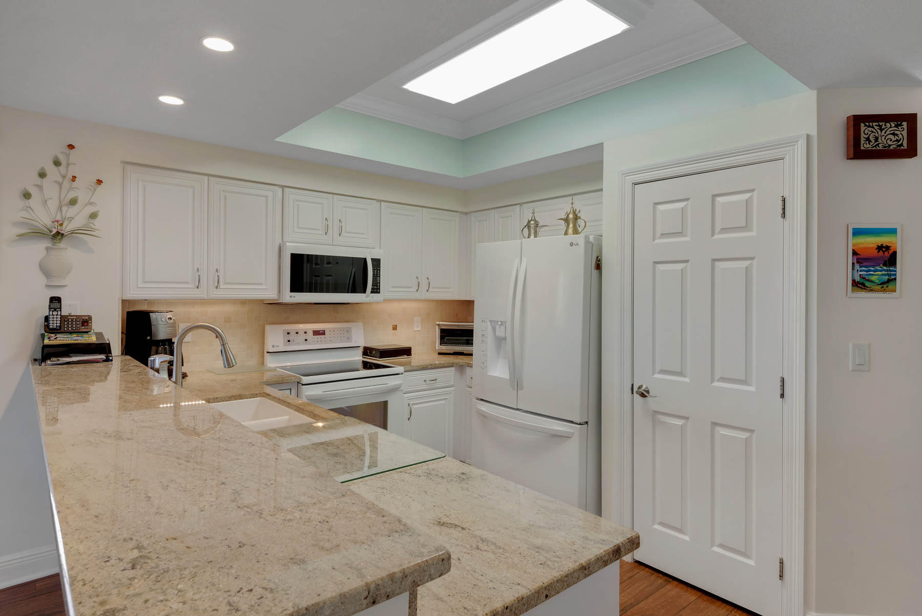 ARIEL DUNES II - Residential