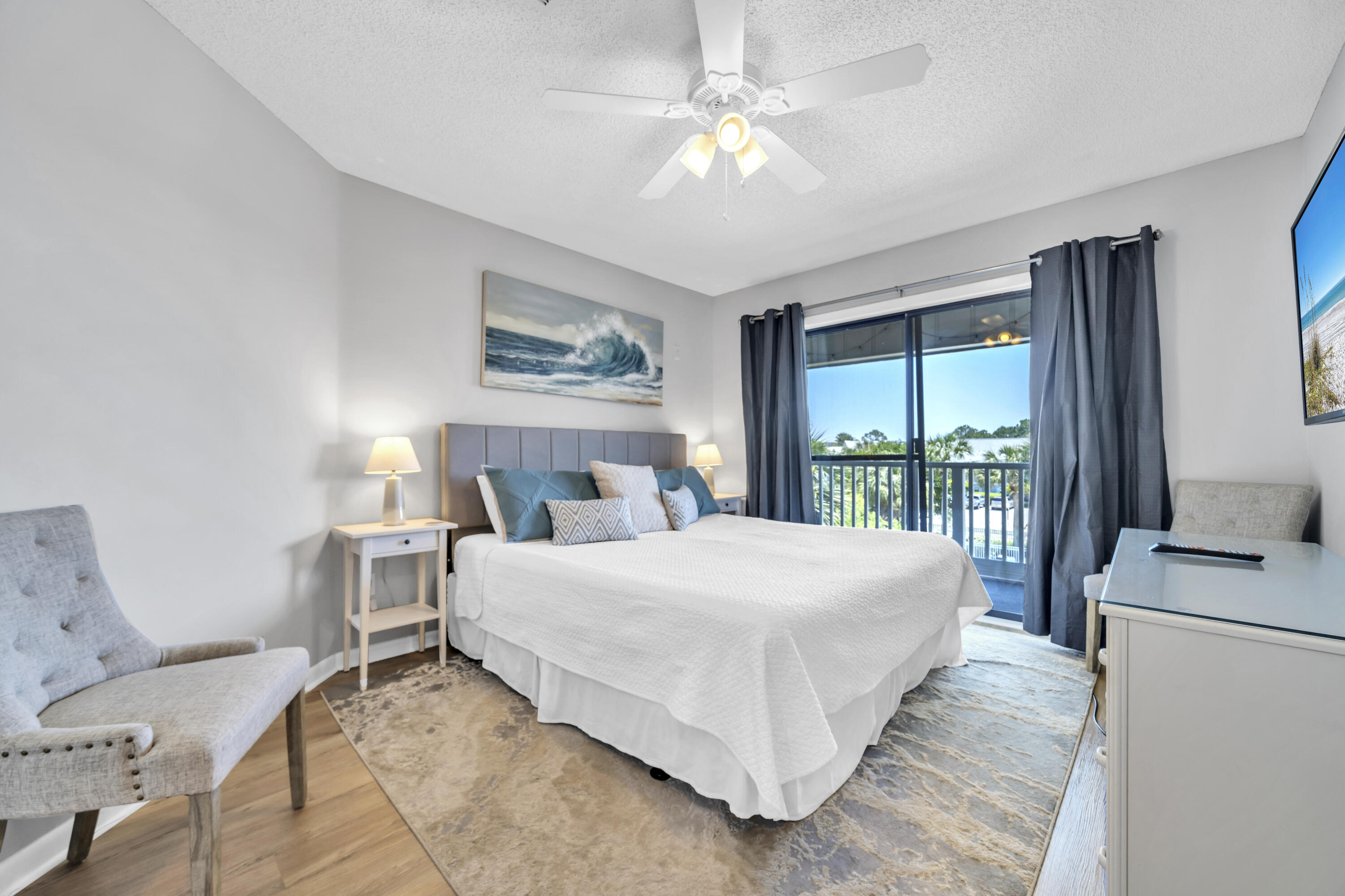 BEACHWOOD VILLAS CONDO PH 2 - Residential