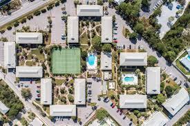 BEACHWOOD VILLAS CONDO PH 2 - Residential