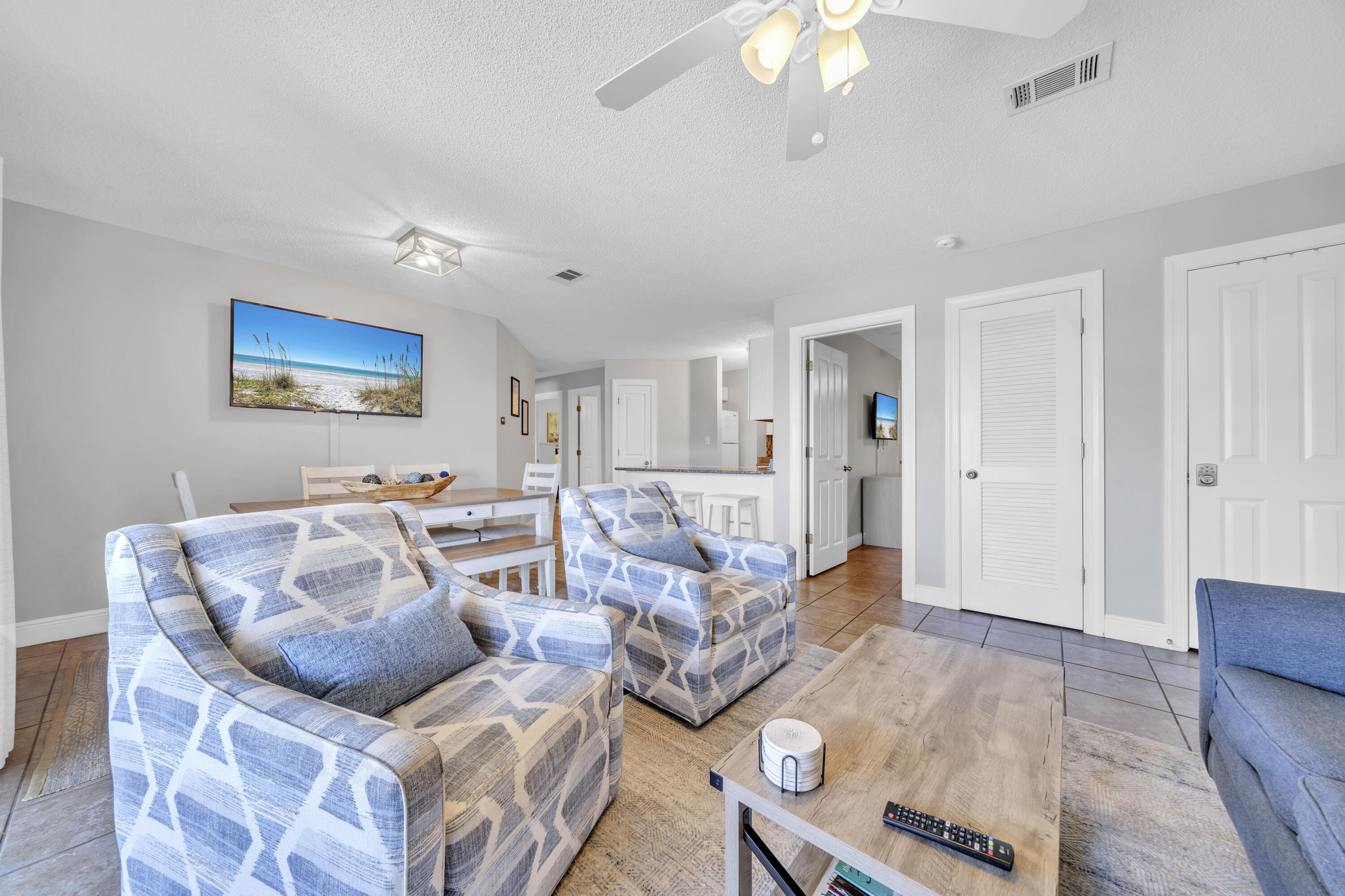 BEACHWOOD VILLAS CONDO PH 2 - Residential