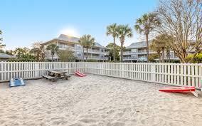 BEACHWOOD VILLAS CONDO PH 2 - Residential
