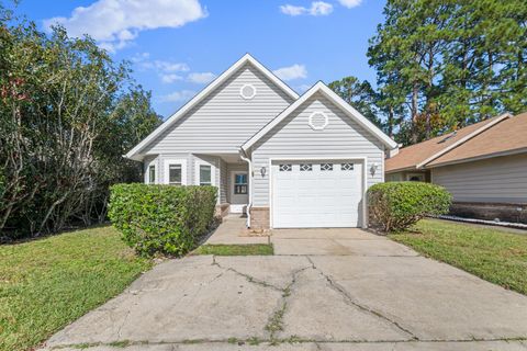 A home in Fort Walton Beach