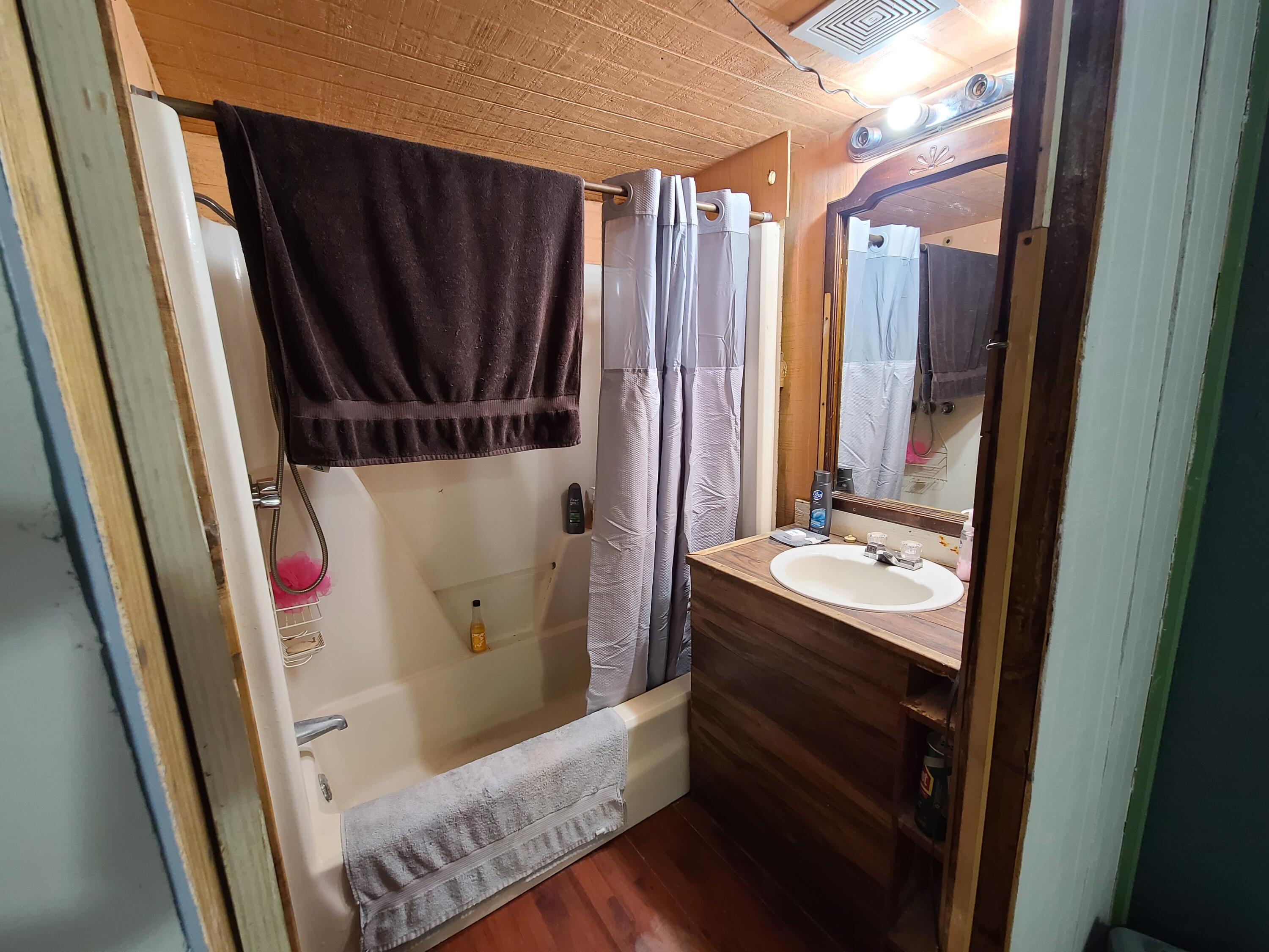 LEGEND WOODS ESTATES UNREC - Residential