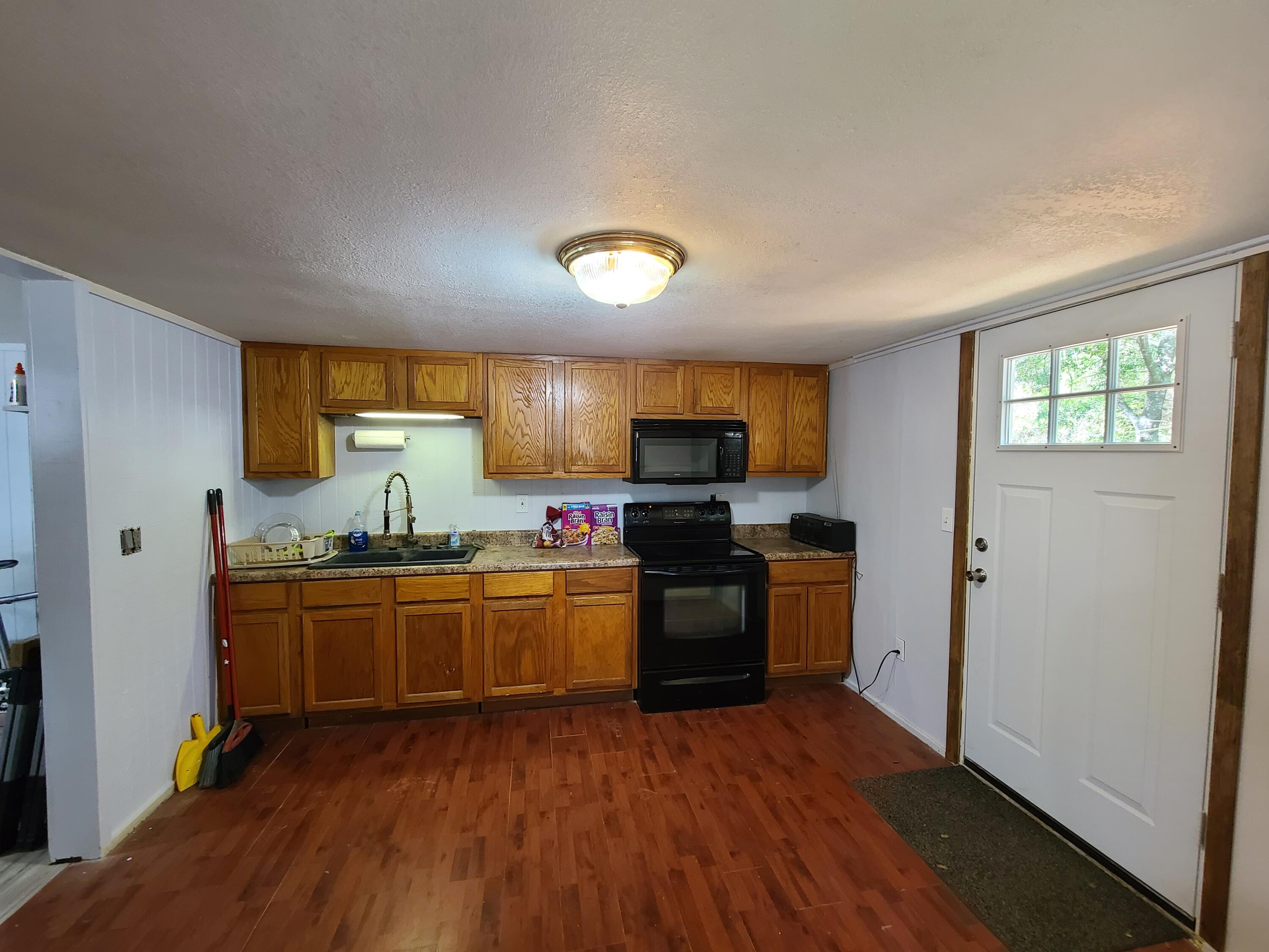 LEGEND WOODS ESTATES UNREC - Residential