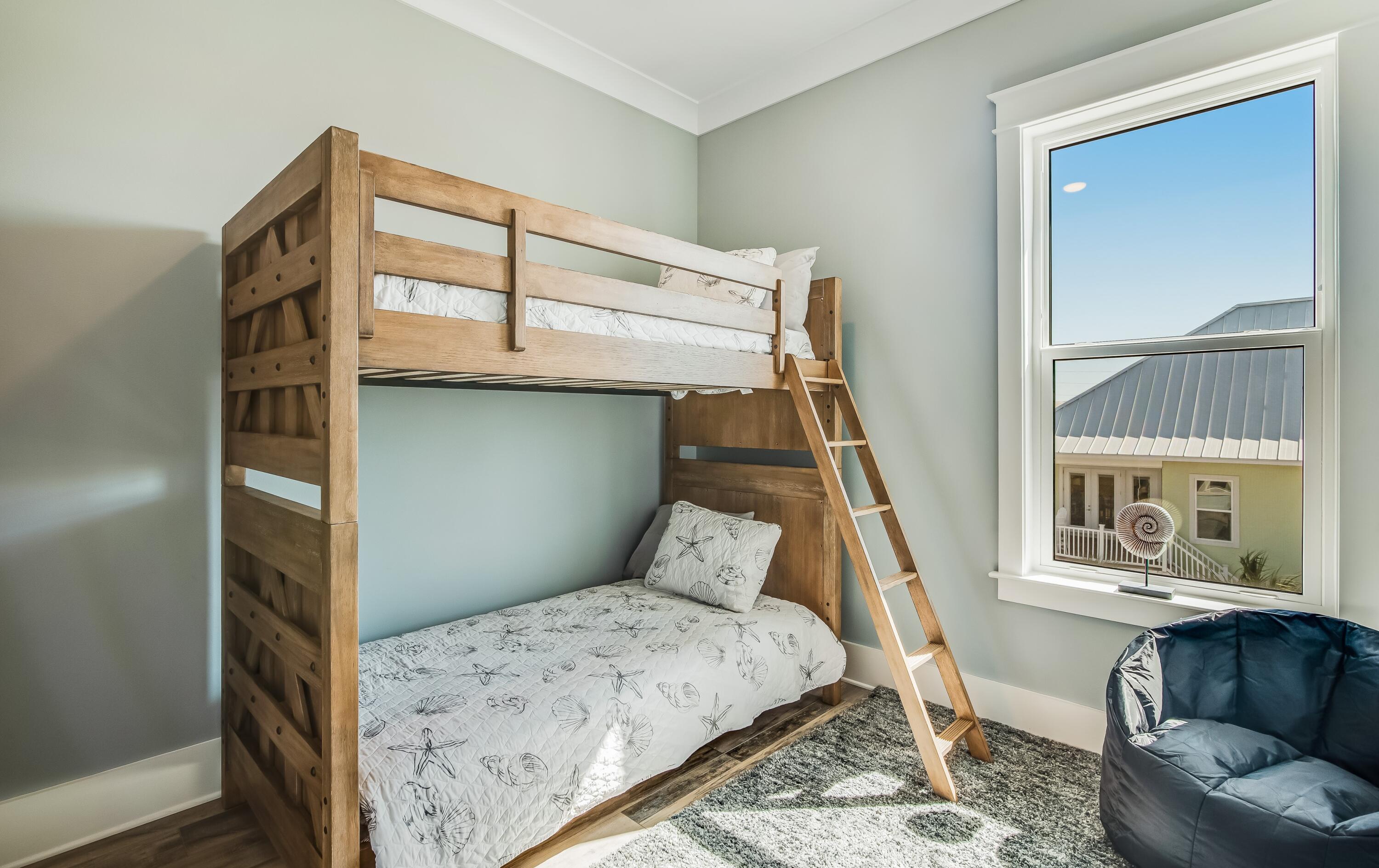 CARIBBEAN ISLES - Residential