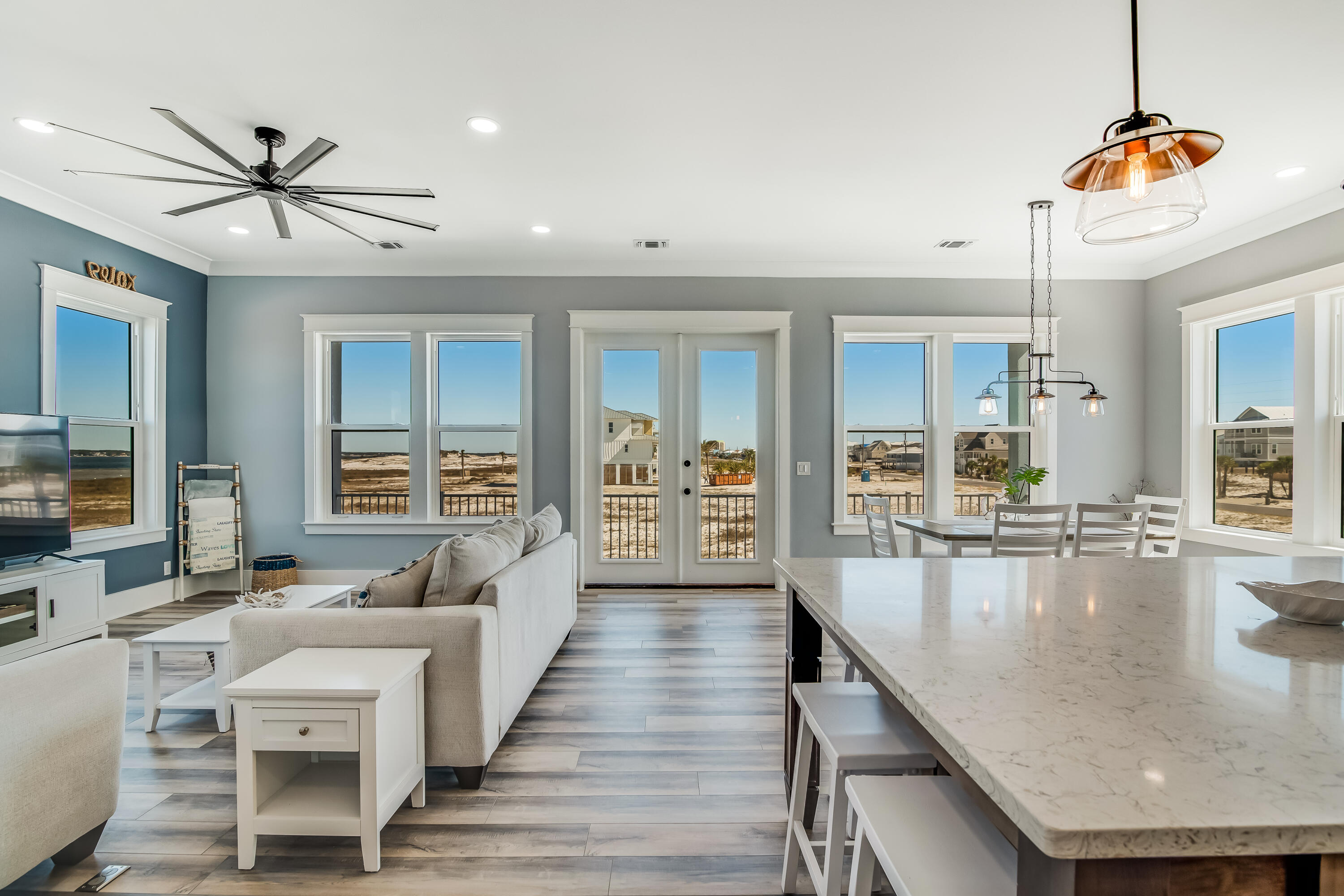 CARIBBEAN ISLES - Residential