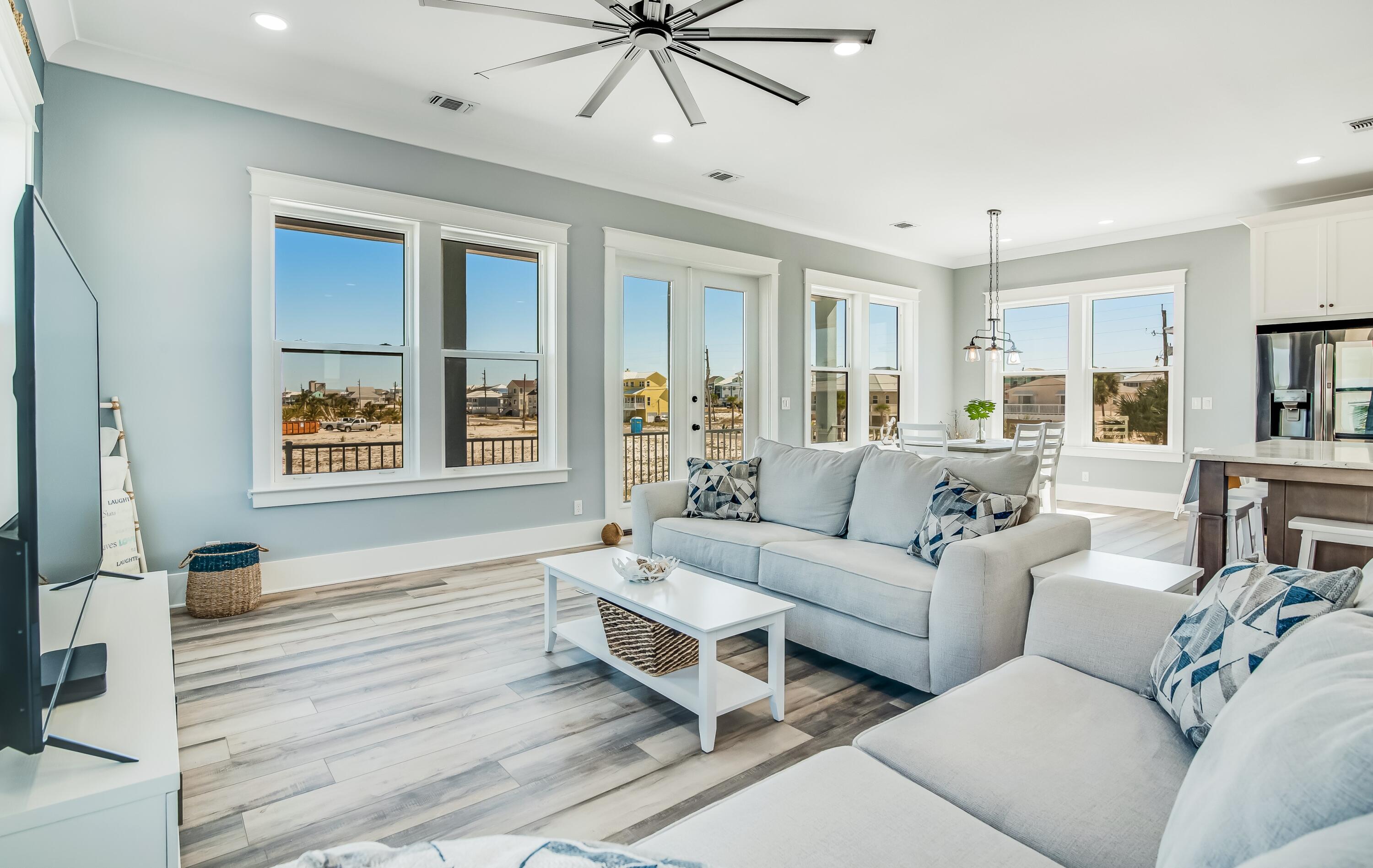 CARIBBEAN ISLES - Residential