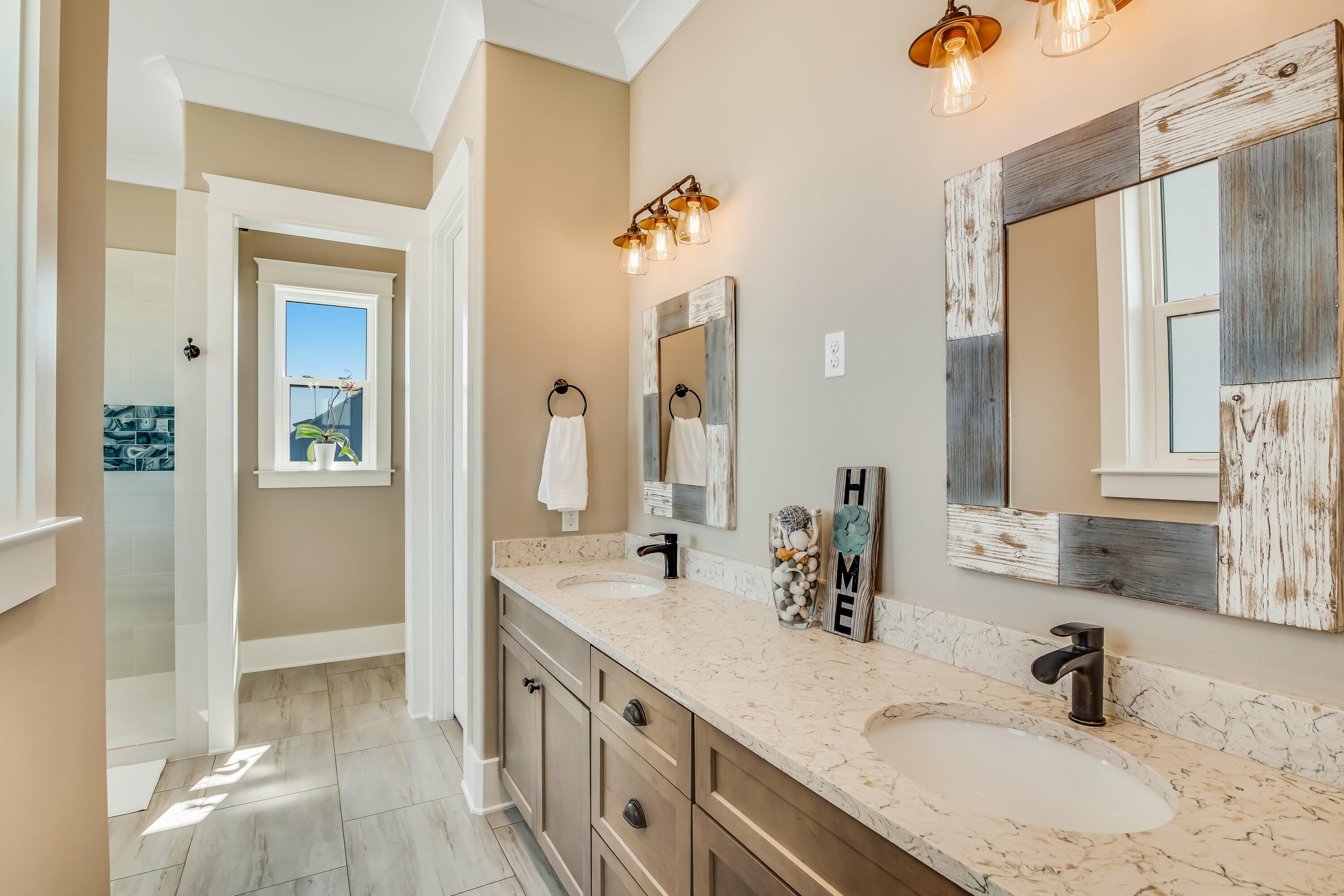 CARIBBEAN ISLES - Residential