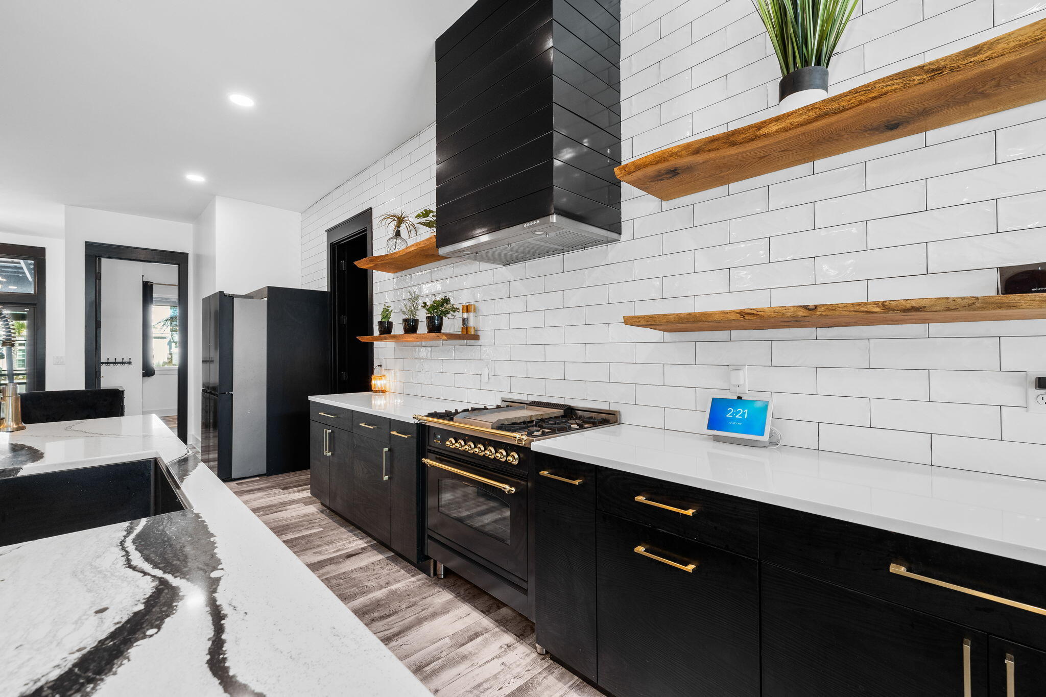 NO RECORDED SUBDIVISION - Residential