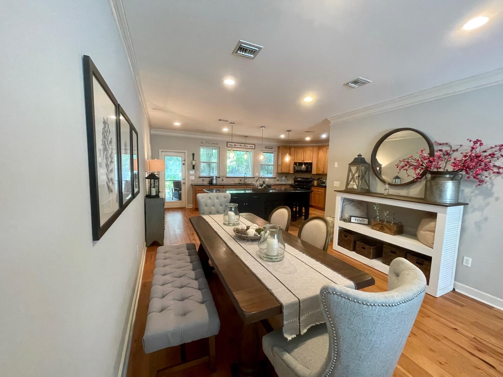 TOWN OF SANTA ROSA - Residential