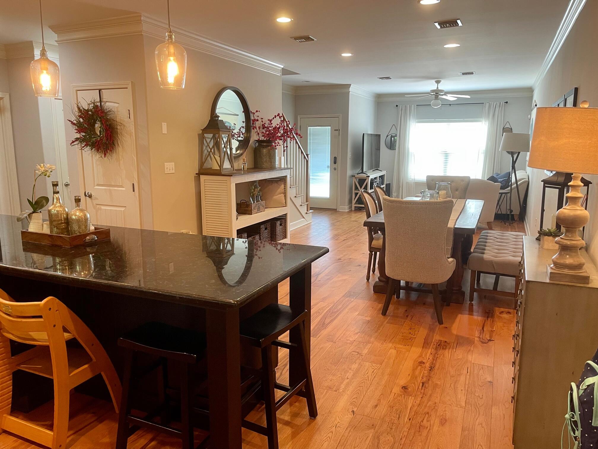 TOWN OF SANTA ROSA - Residential