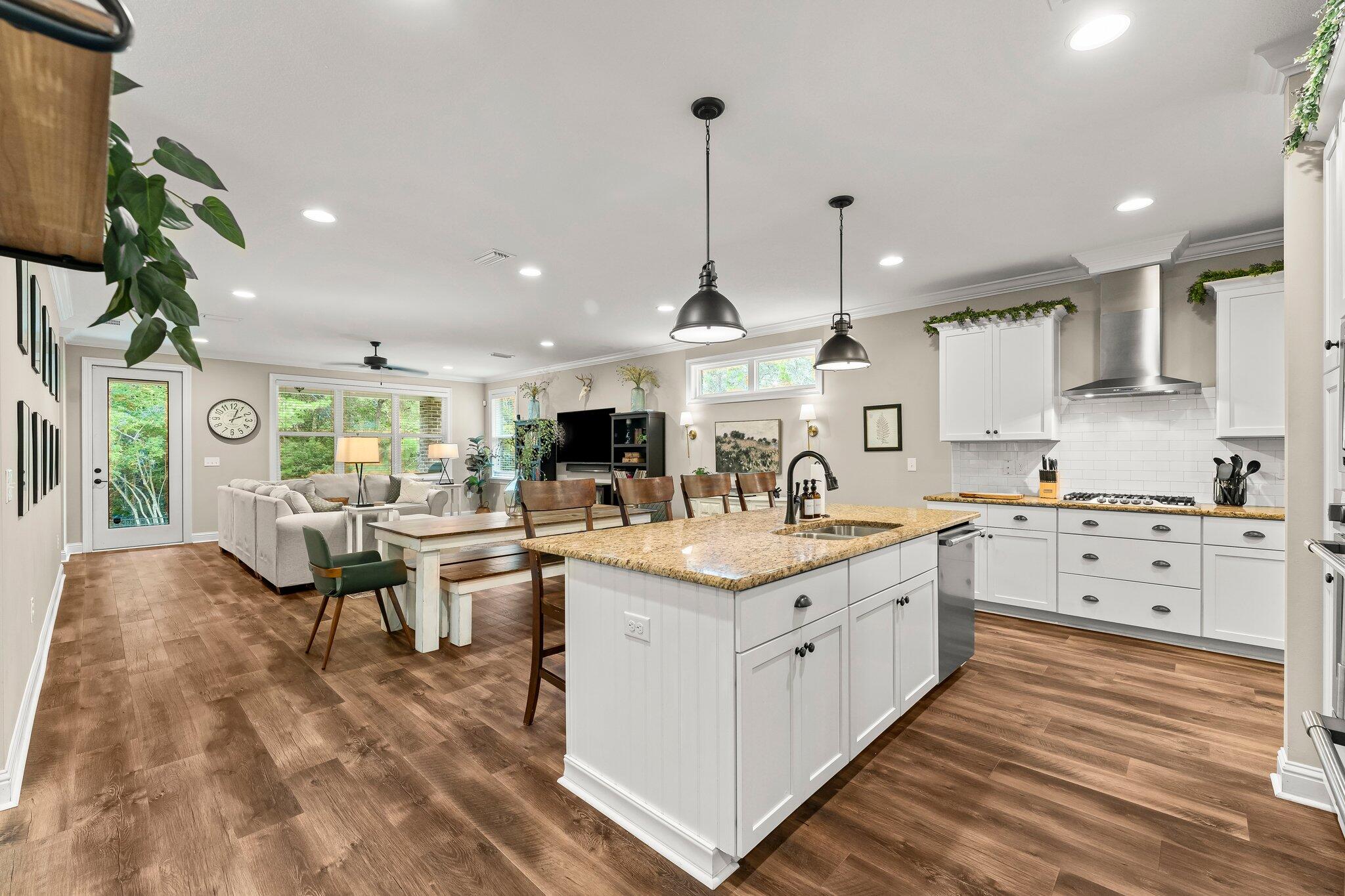 HAMMOCK BAY - Residential