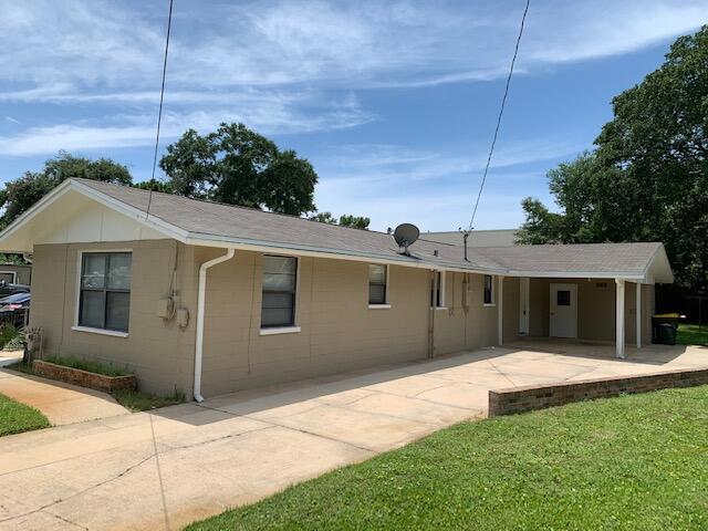 Clean and well maintained property that has been recently updated and move in ready. Perfect for first time homebuyers or as an investment property. Located in the heart of Fort Walton Beach, only minutes to Downtown Fort Walton and minutes from Okaloosa Island. Easy to show, schedule appointment today!