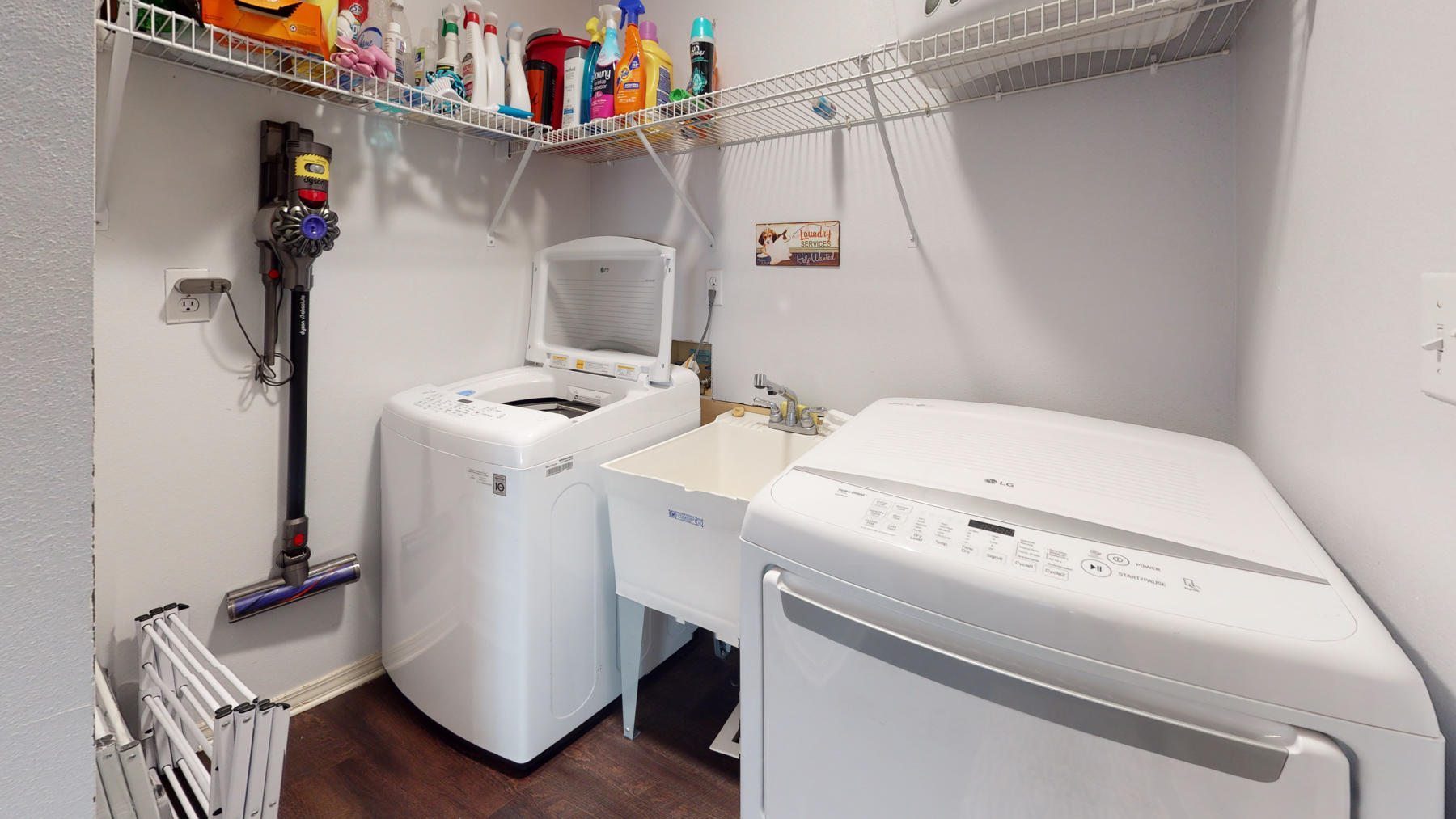 COUNTRY BREEZE ESTATES - Residential