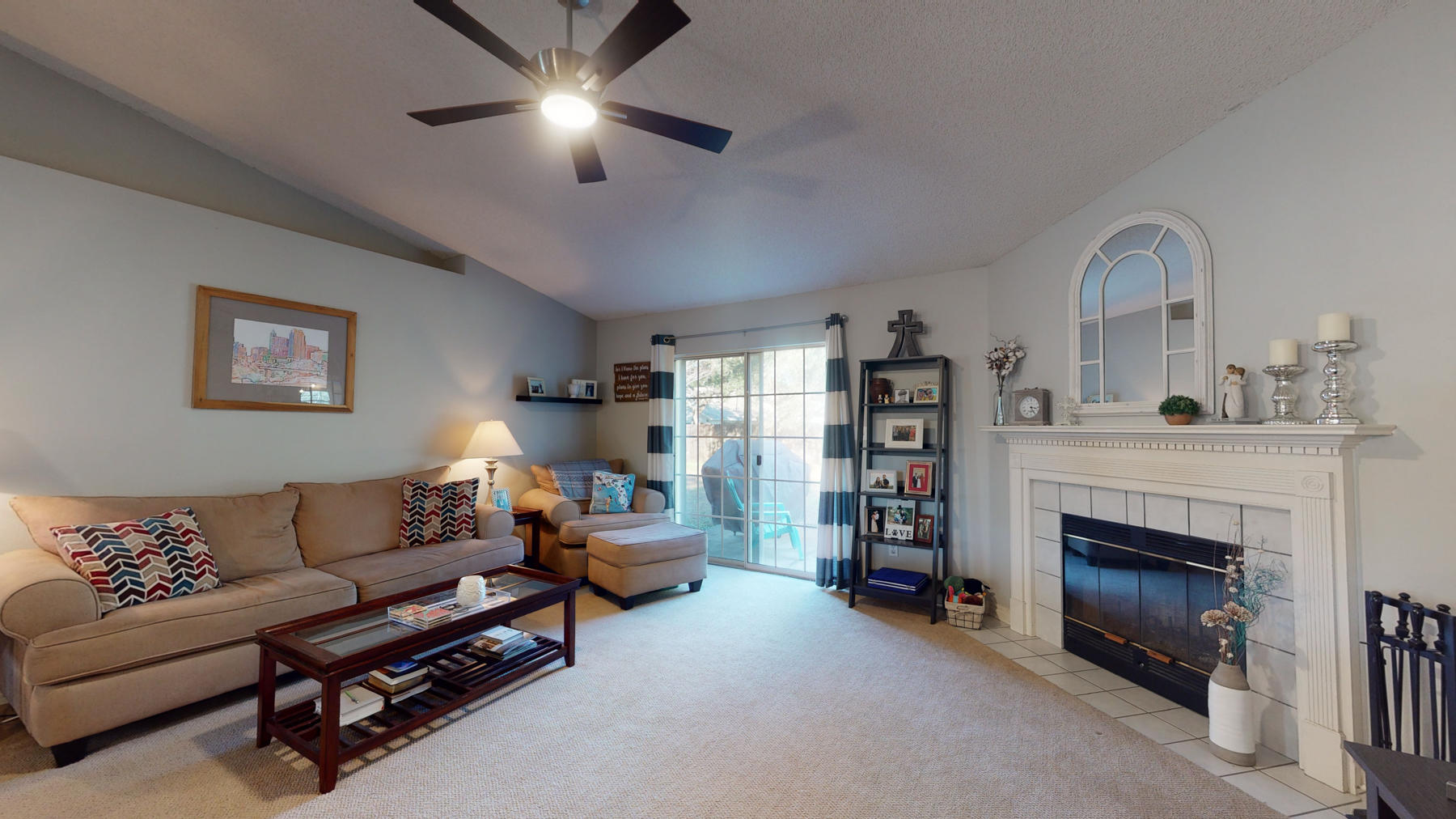 COUNTRY BREEZE ESTATES - Residential