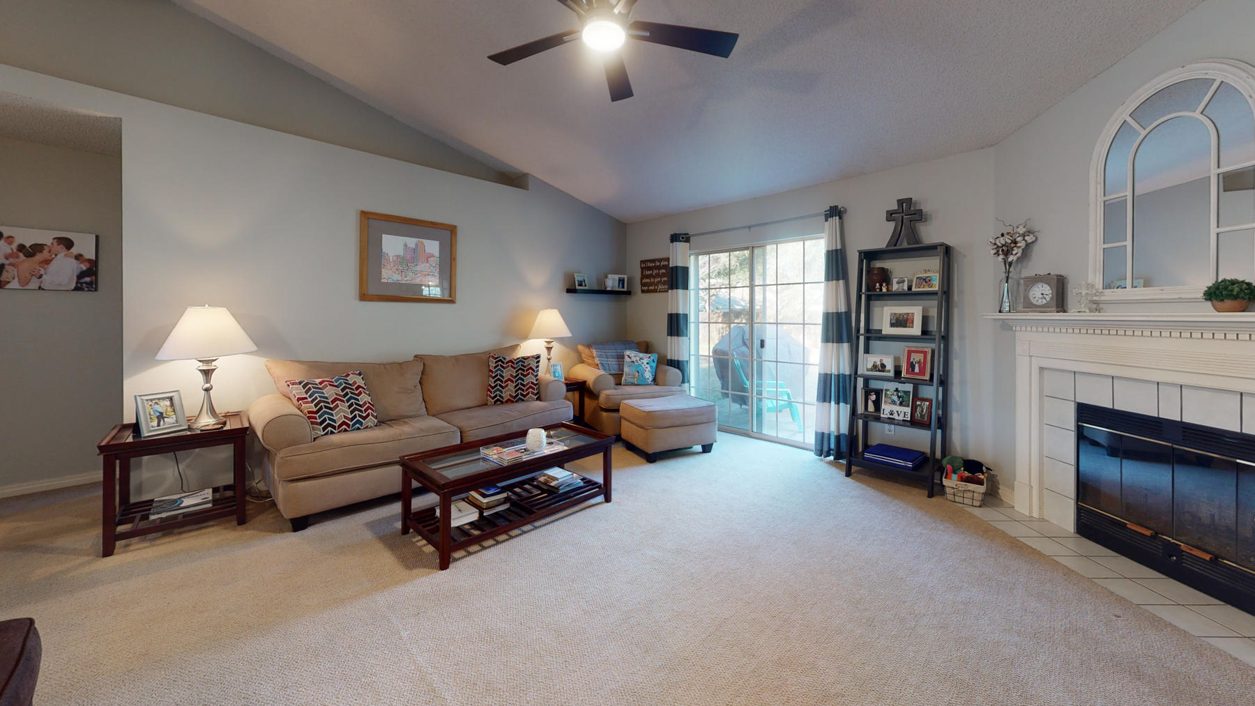 COUNTRY BREEZE ESTATES - Residential