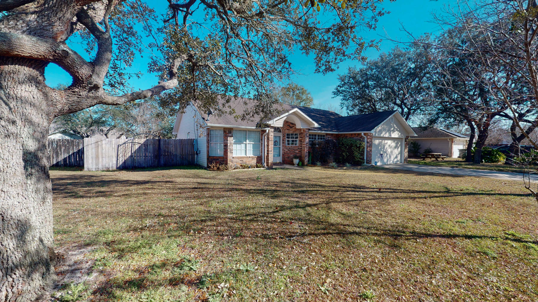 COUNTRY BREEZE ESTATES - Residential