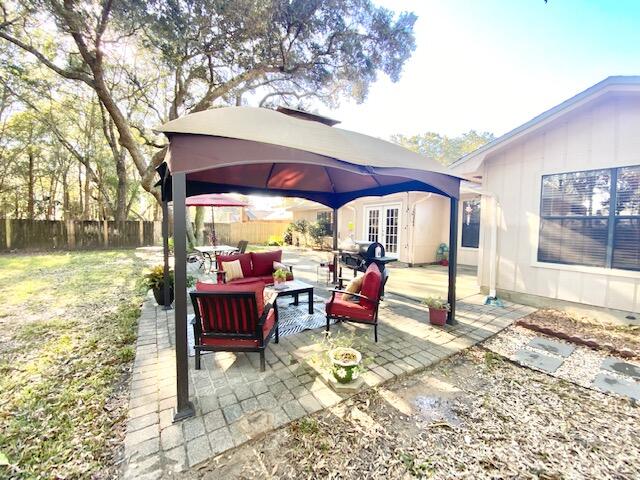 CARIBBEAN EAST - Residential Lease