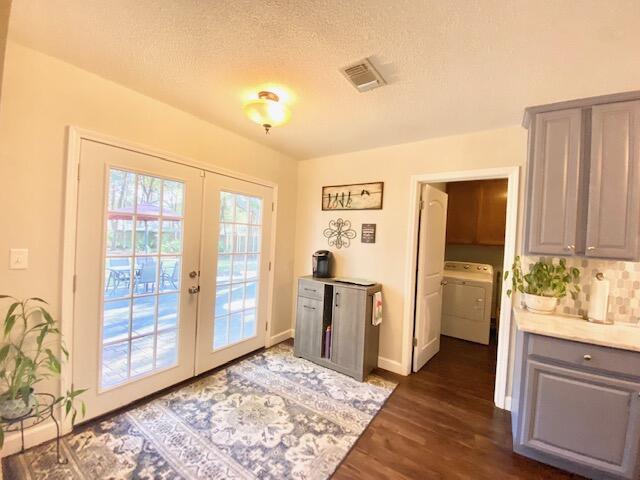 CARIBBEAN EAST - Residential Lease