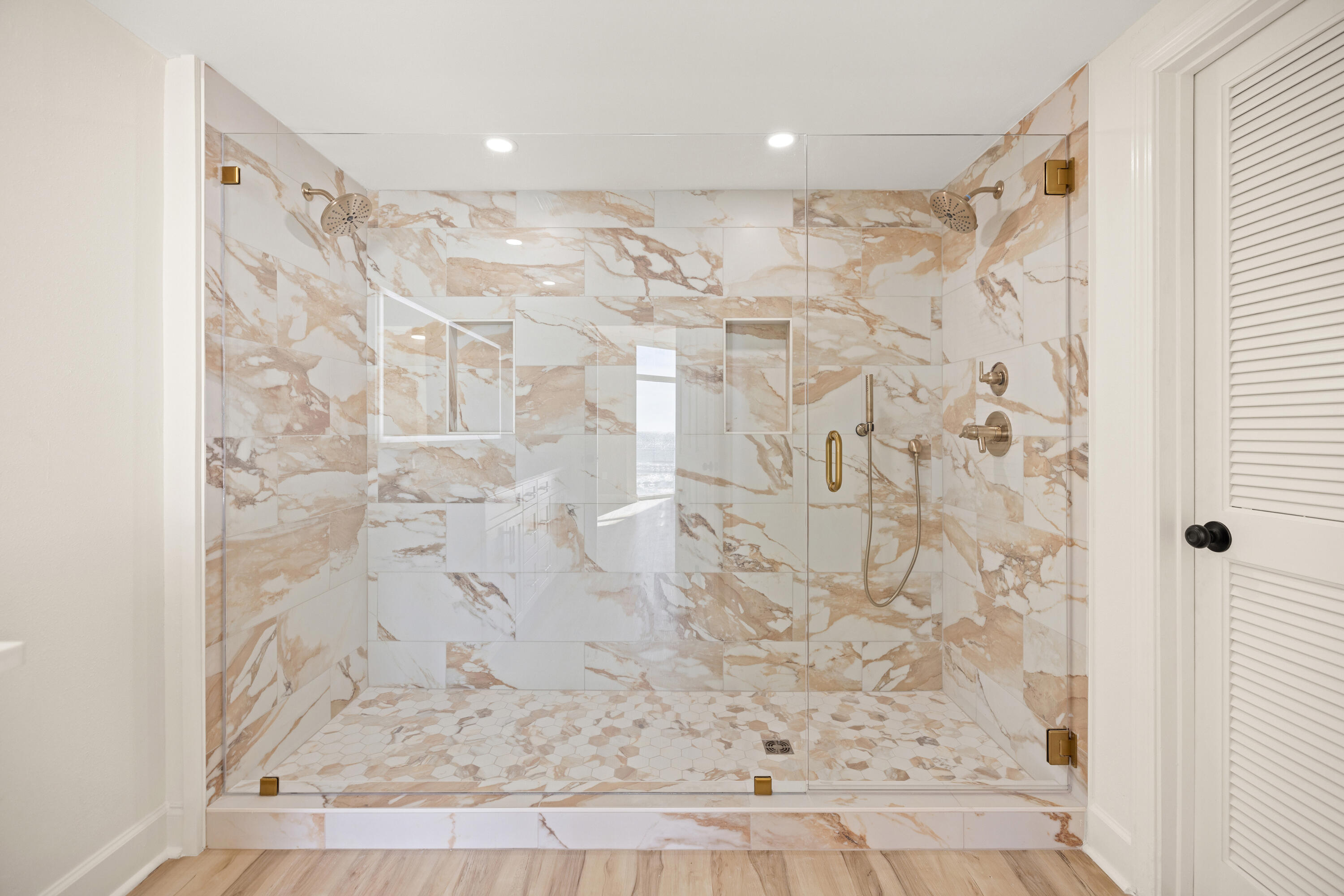 JADE EAST TOWERS CONDO - Residential