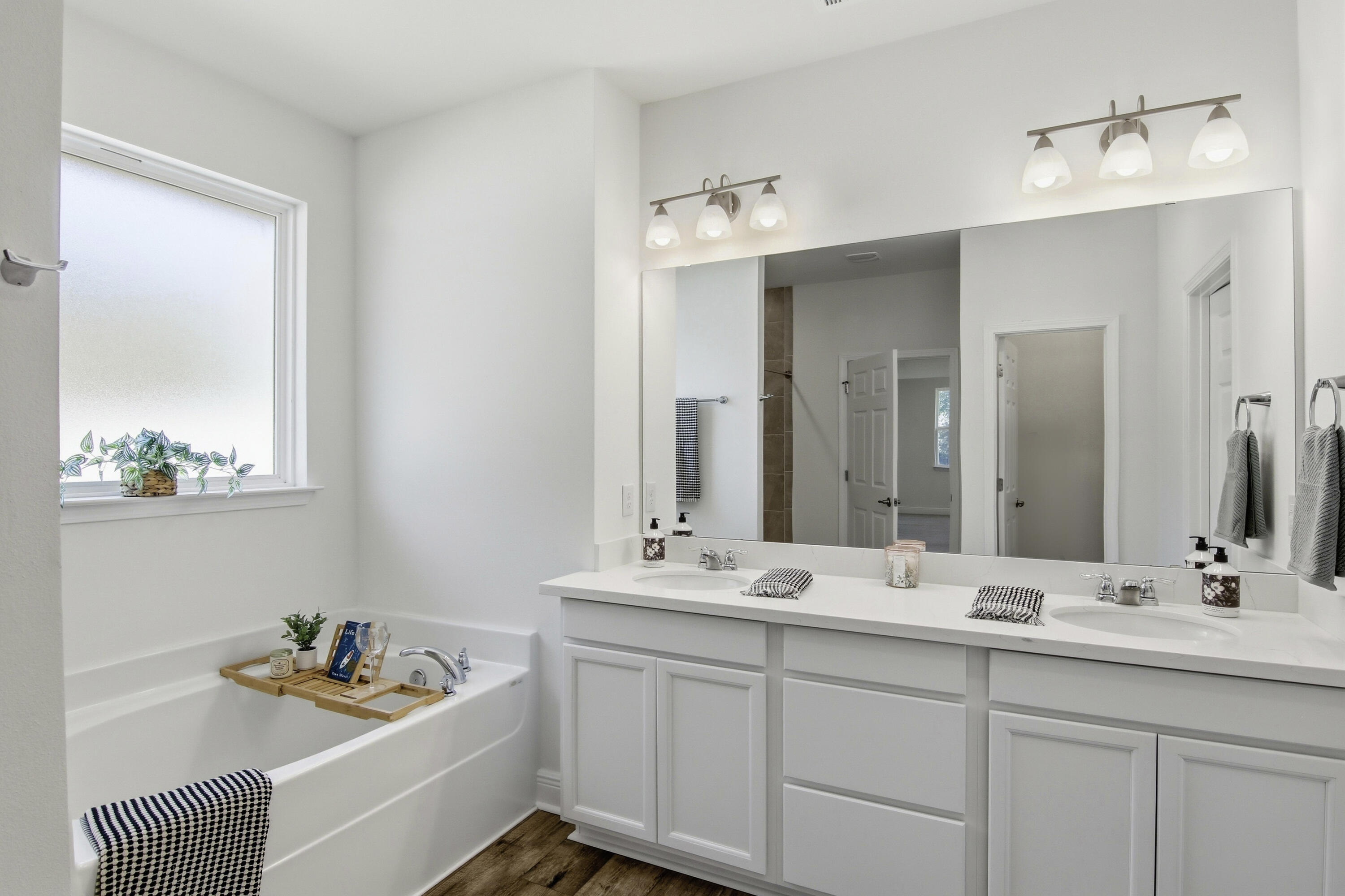 HAMMOCK BAY - Residential