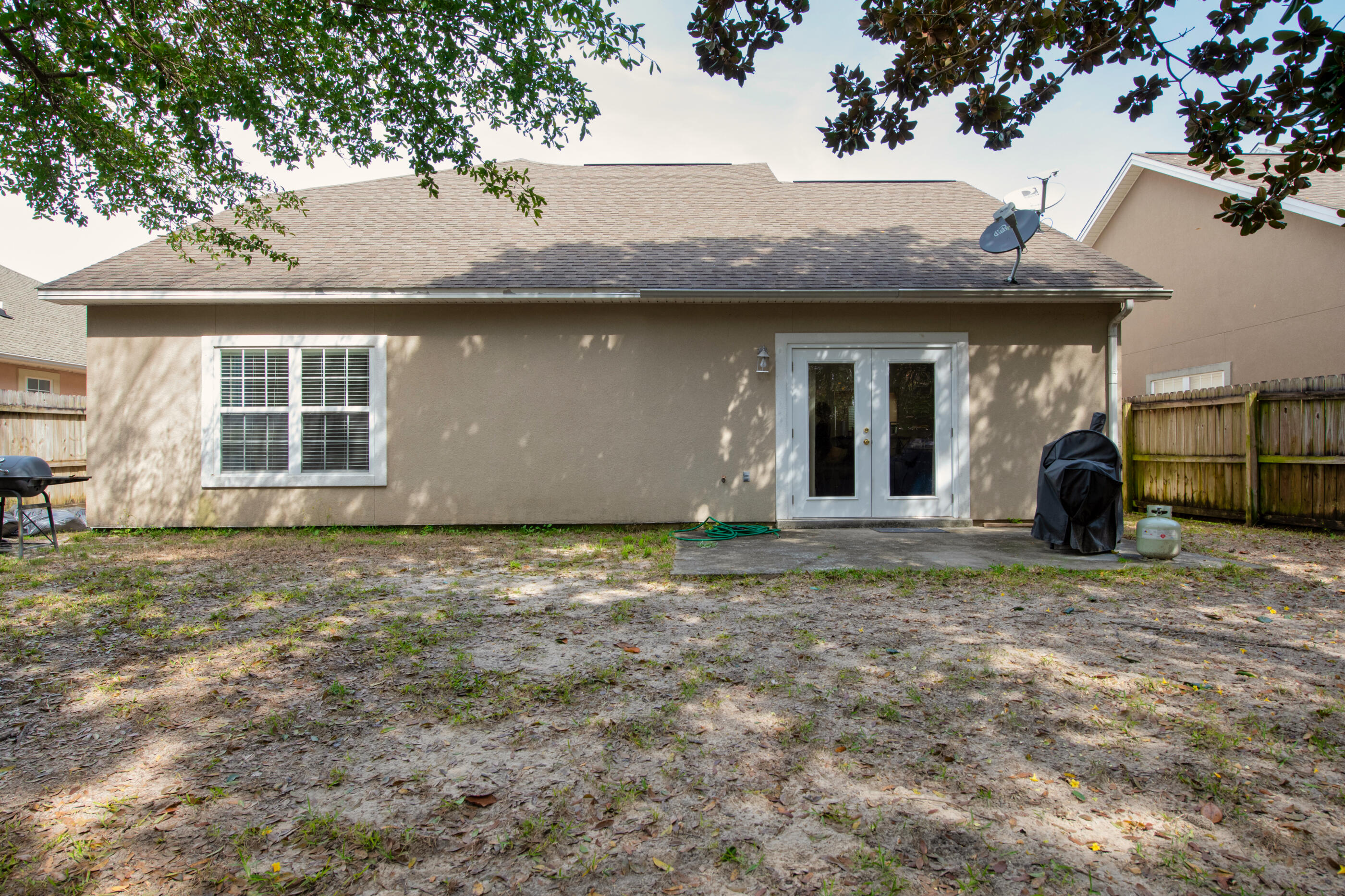 SUMMER PLACE - Residential Lease