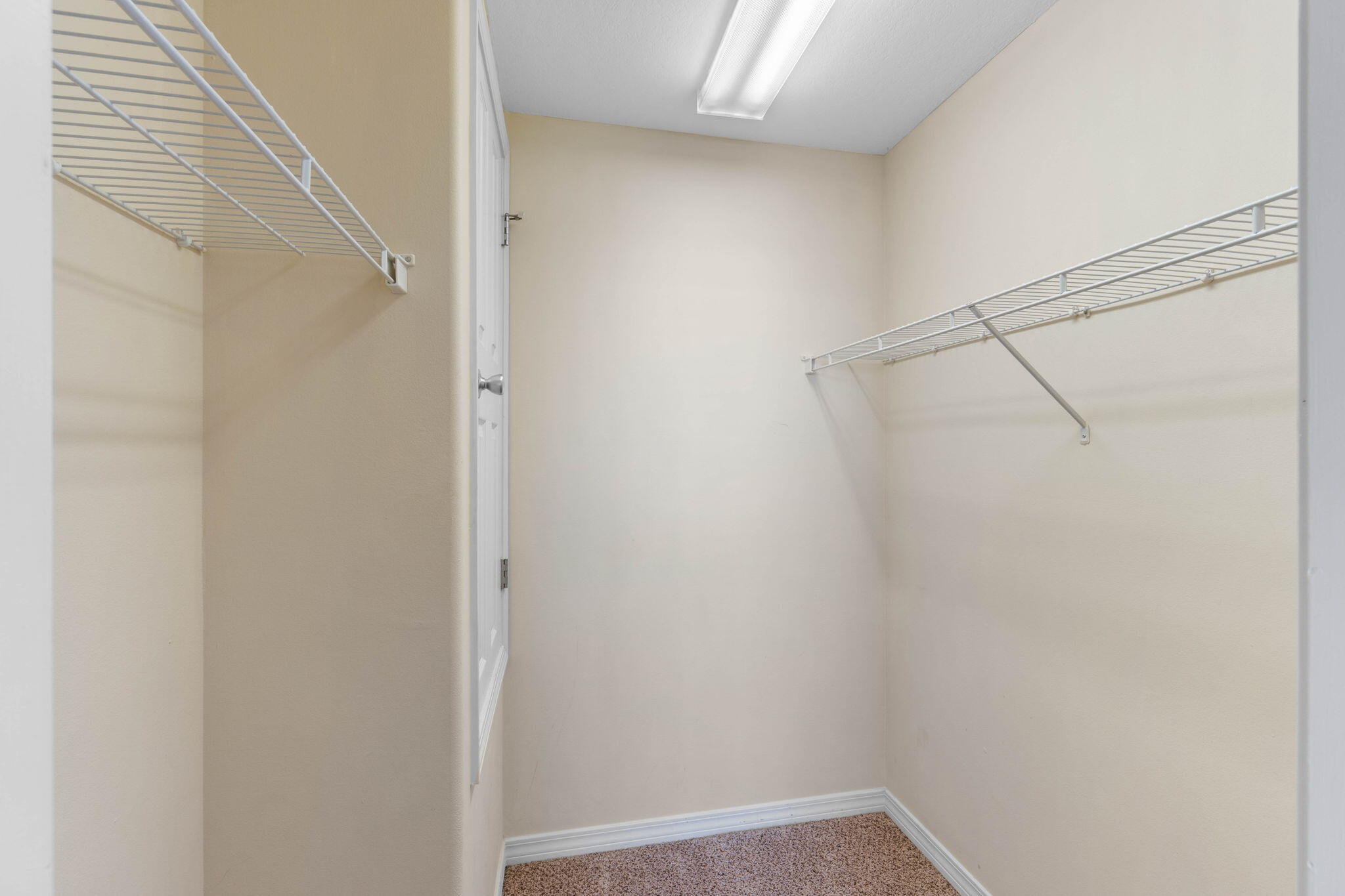 SUMMER PLACE - Residential Lease