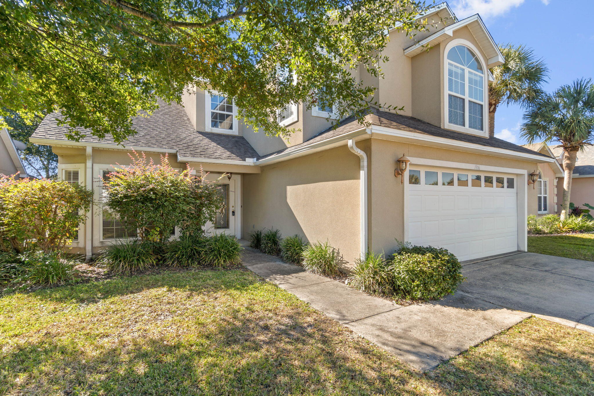 SUMMER PLACE - Residential Lease