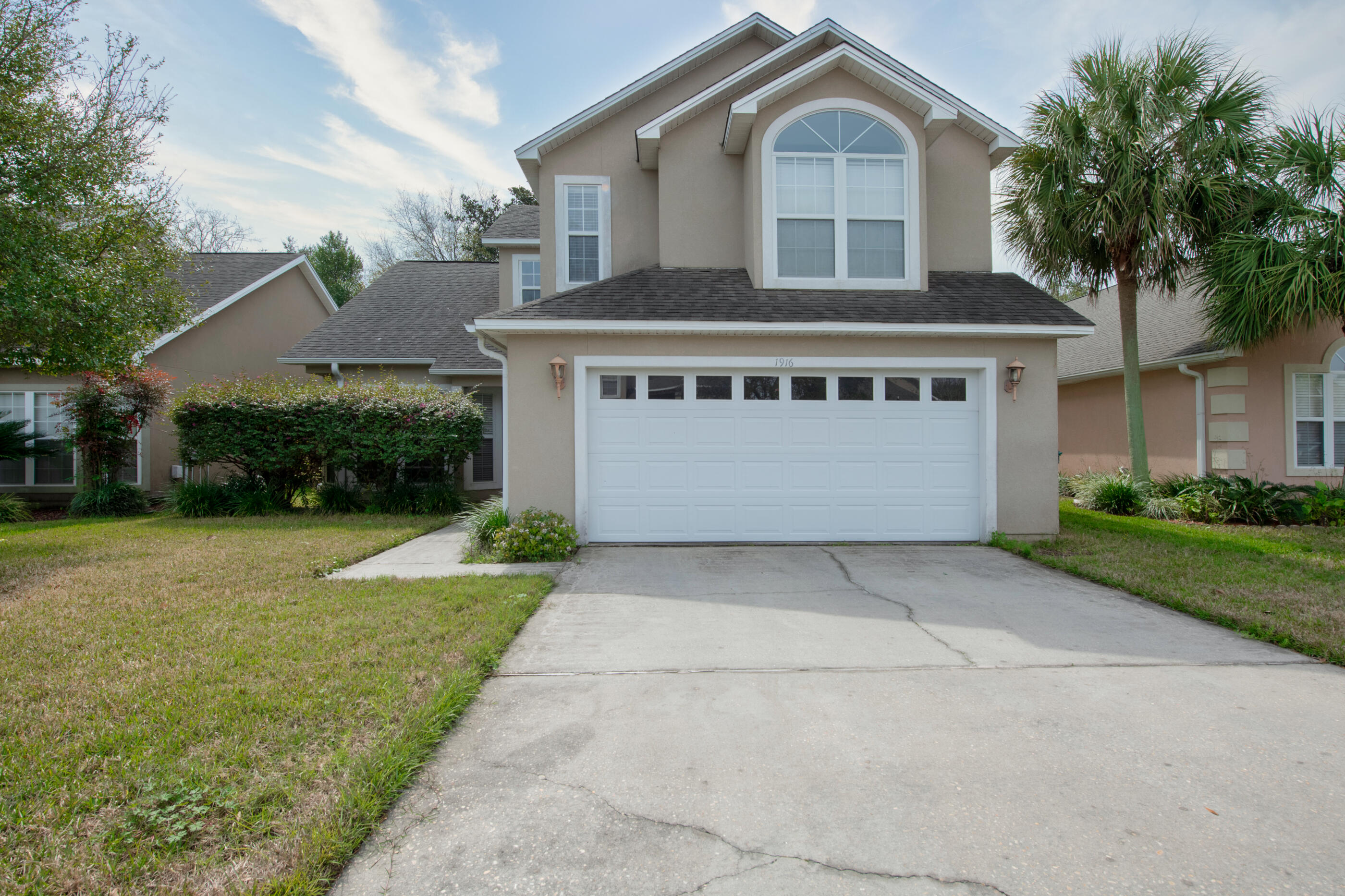 SUMMER PLACE - Residential Lease
