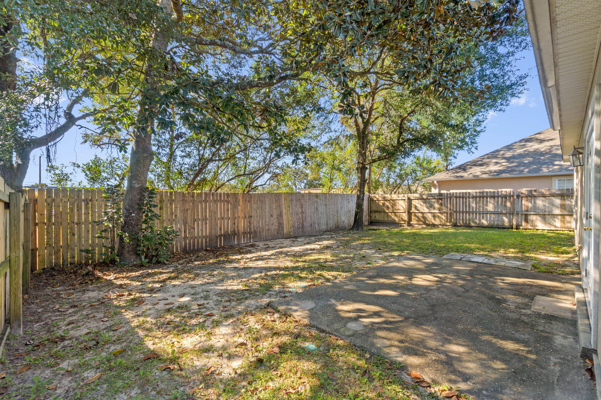 SUMMER PLACE - Residential Lease