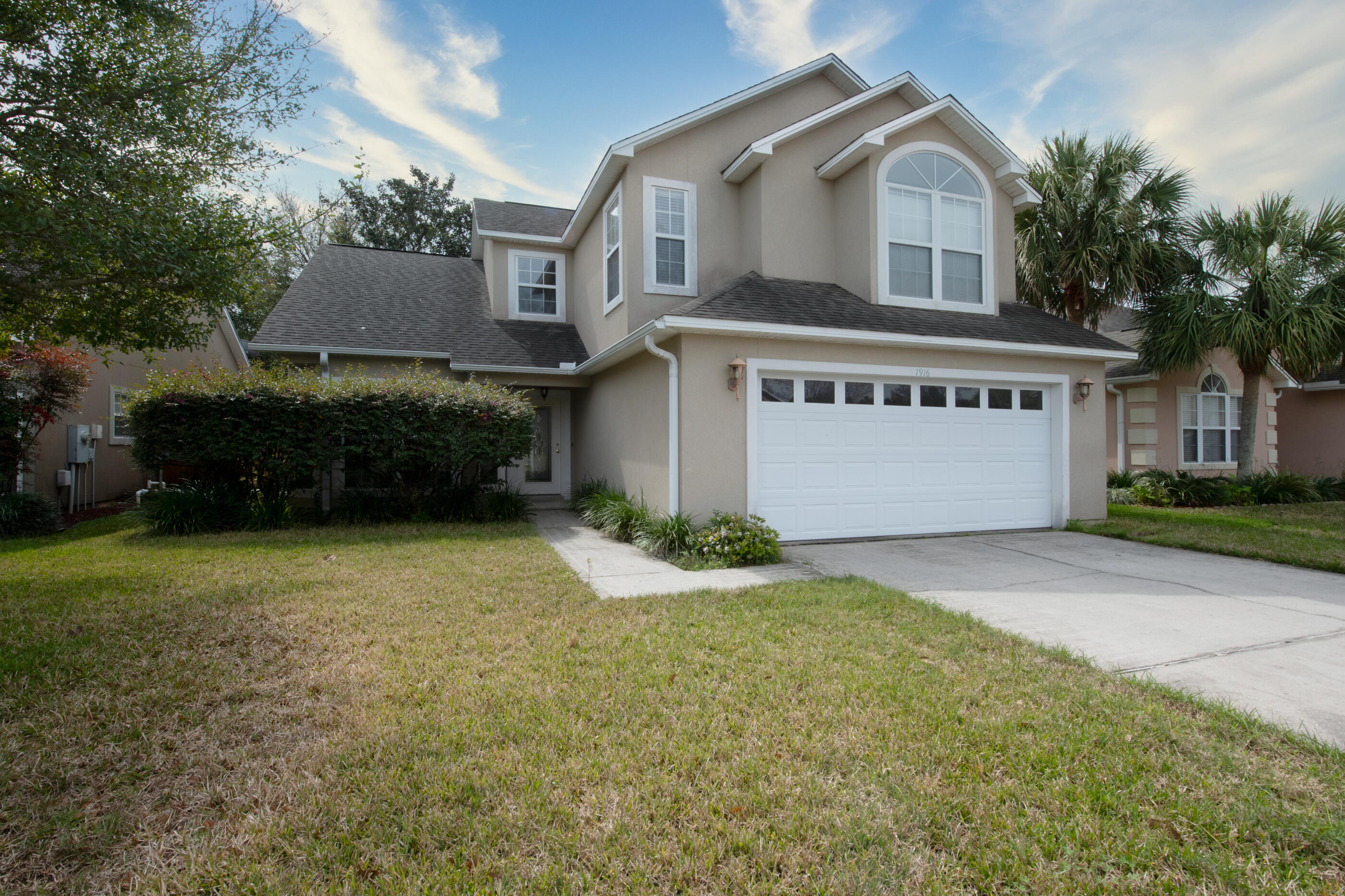 SUMMER PLACE - Residential Lease