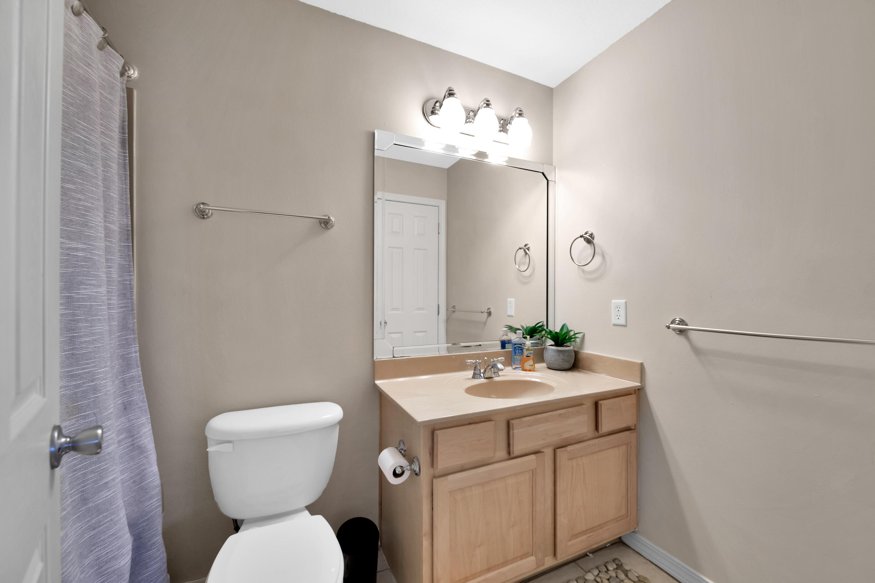 SUMMER PLACE - Residential Lease