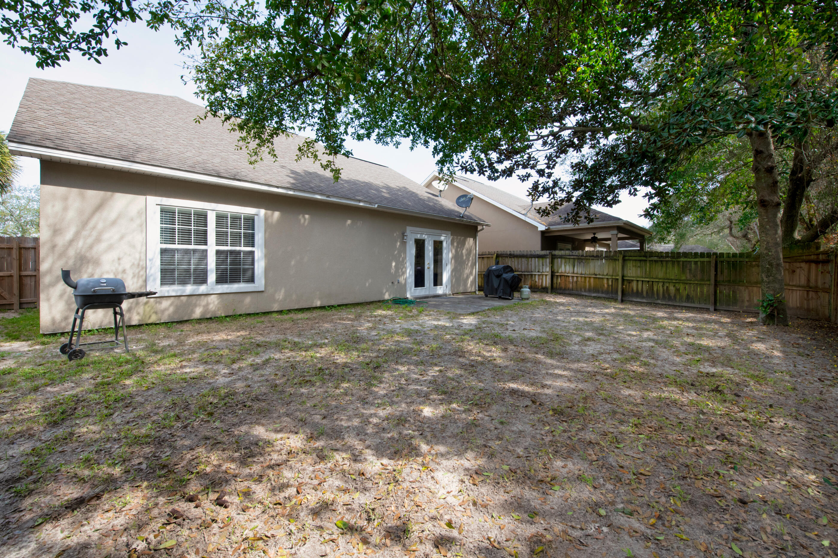 SUMMER PLACE - Residential Lease